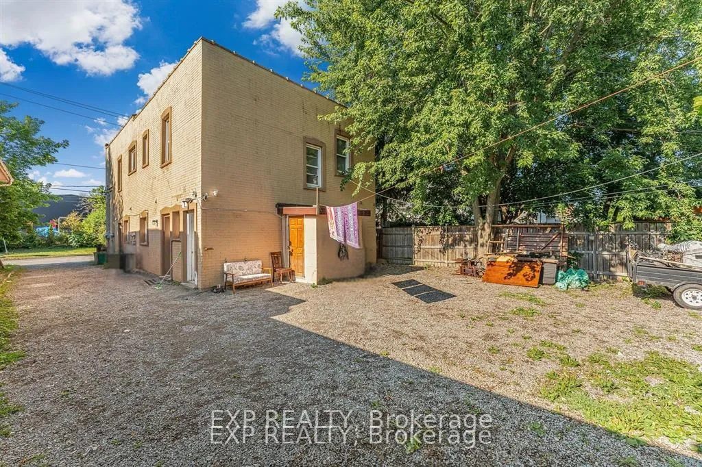 Photo 4 of 4553 Ferguson Street, Niagara Falls, Downtown — HOMEH