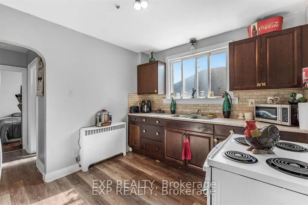 Photo 13 of 4553 Ferguson Street, Niagara Falls, Downtown — HOMEH