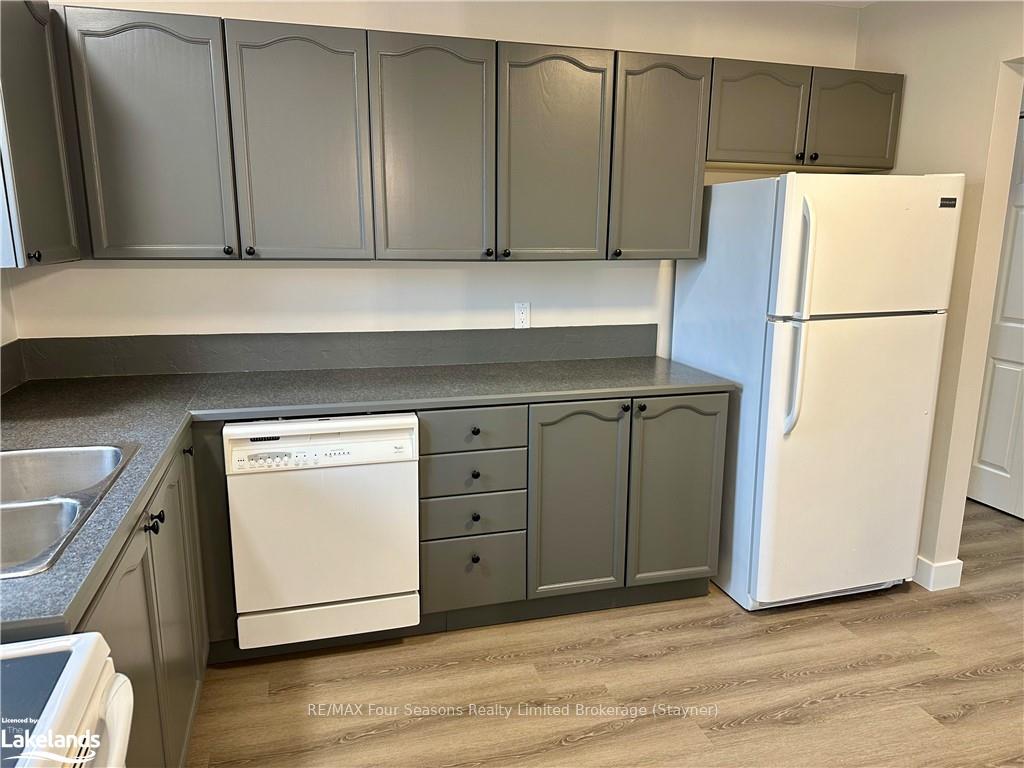 Photo 12 of 14 Korlea Crescent, Orillia — HOMEH