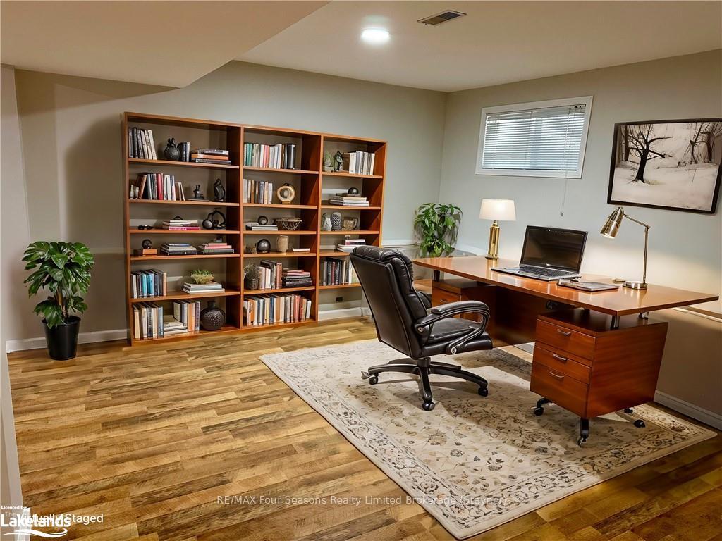 Photo 22 of 14 Korlea Crescent, Orillia — HOMEH