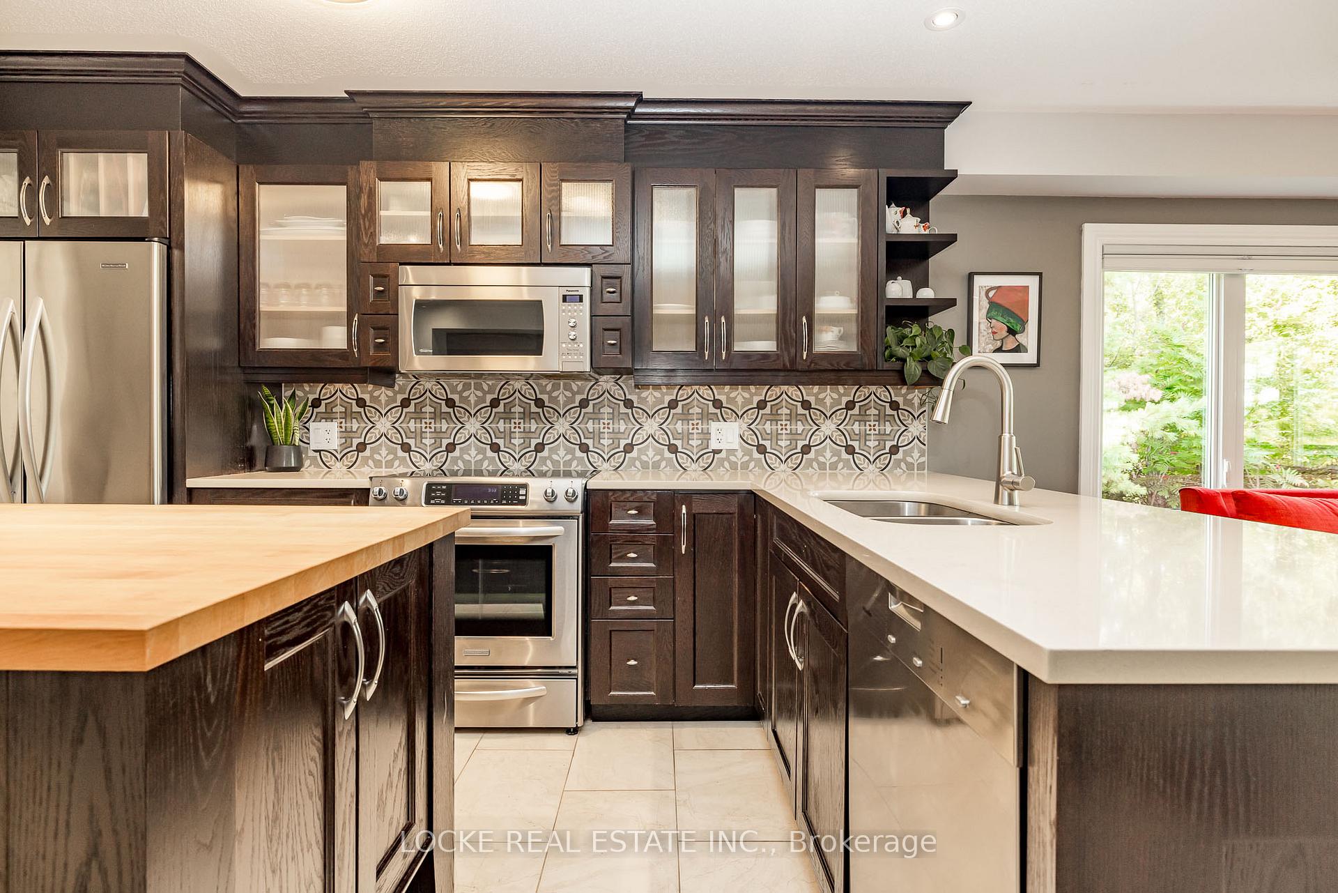 Photo 12 of 106 Parkrose Private, Ottawa, Chatelaine Village — HOMEH
