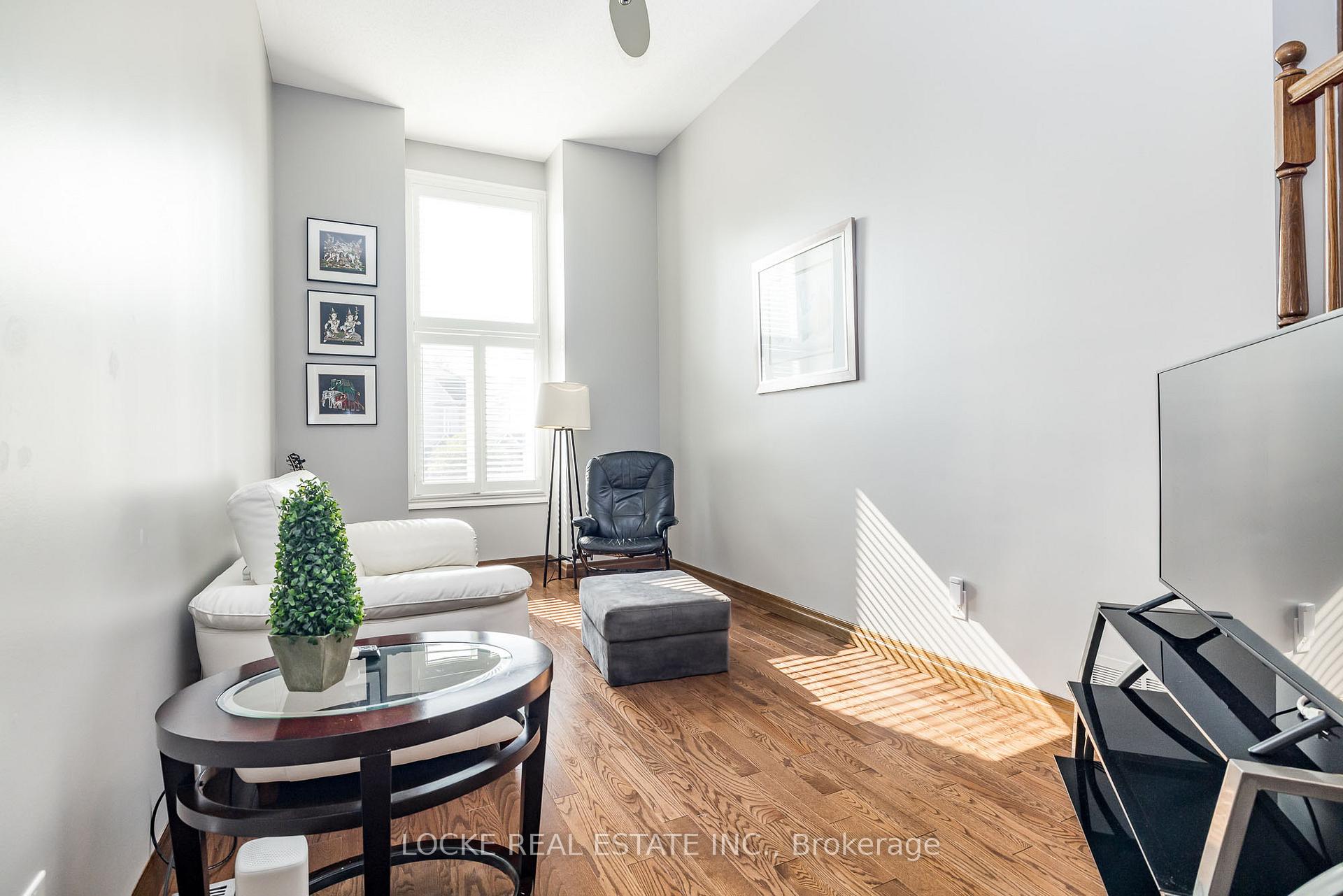 Photo 17 of 106 Parkrose Private, Ottawa, Chatelaine Village — HOMEH