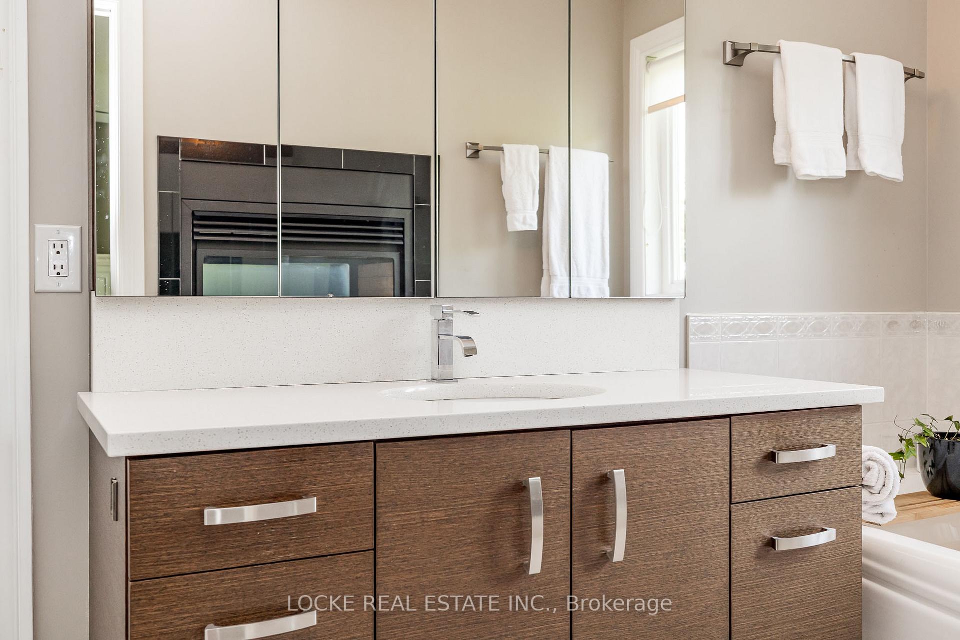 Photo 23 of 106 Parkrose Private, Ottawa, Chatelaine Village — HOMEH