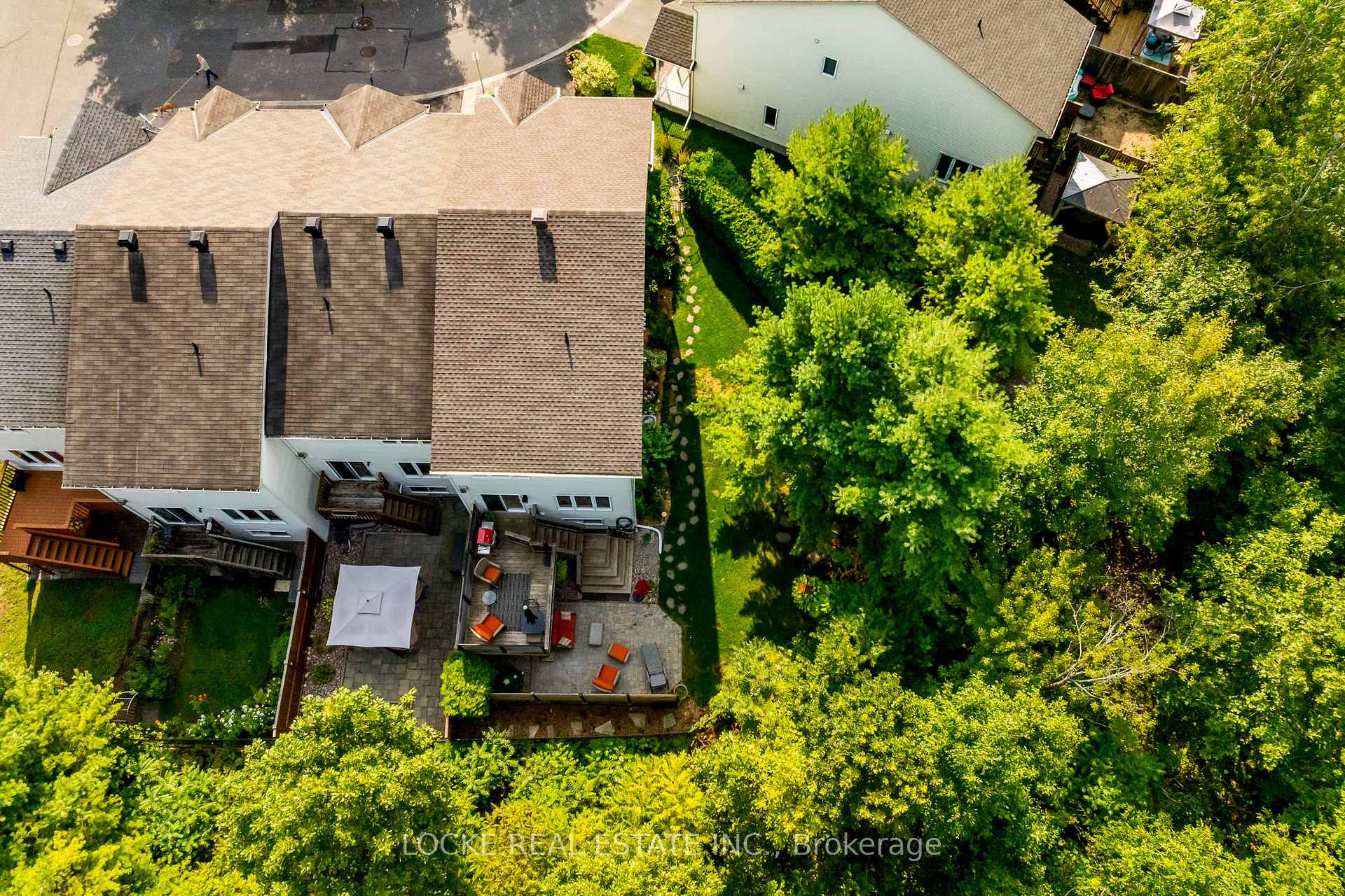 Photo 35 of 106 Parkrose Private, Ottawa, Chatelaine Village — HOMEH