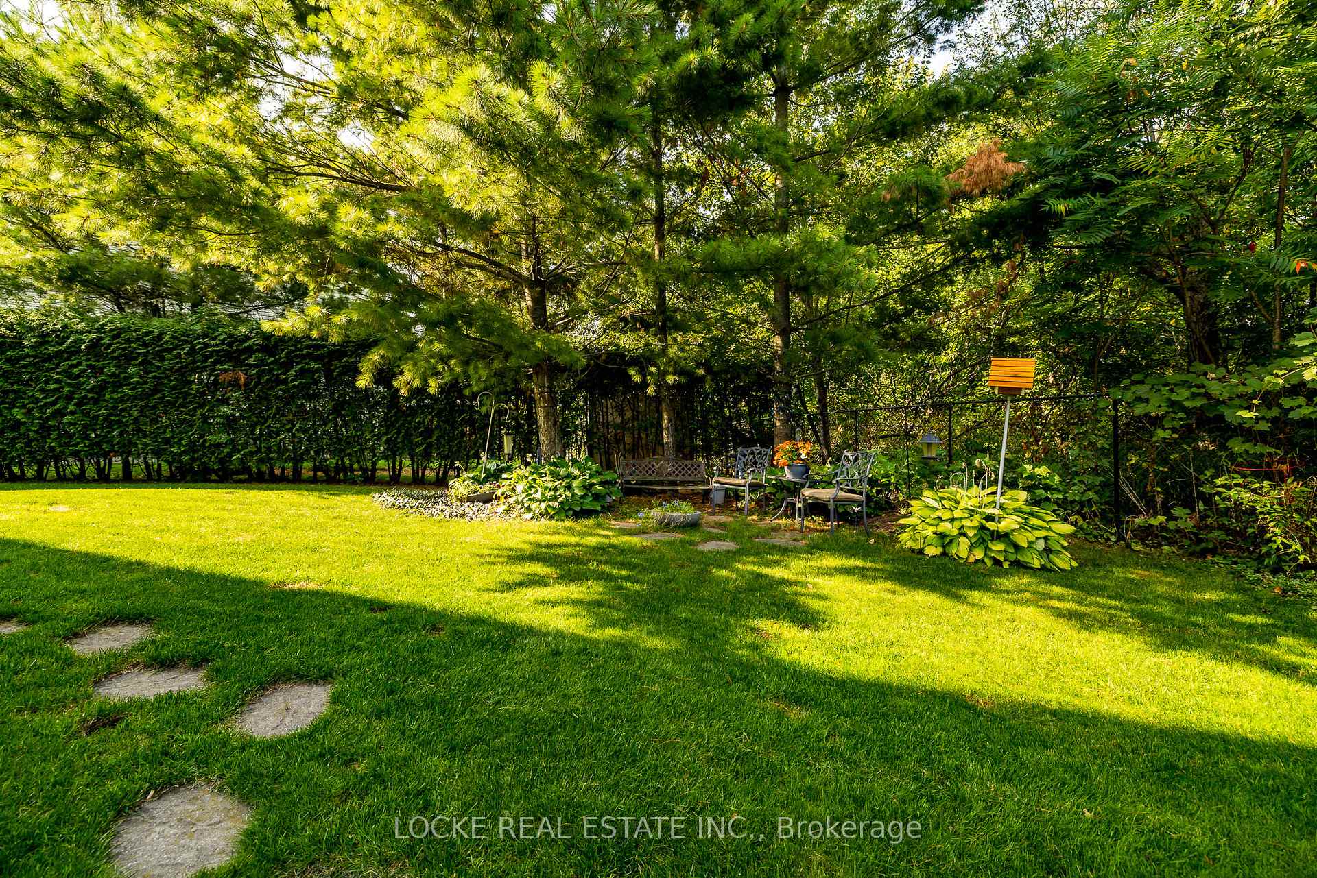 Photo 39 of 106 Parkrose Private, Ottawa, Chatelaine Village — HOMEH