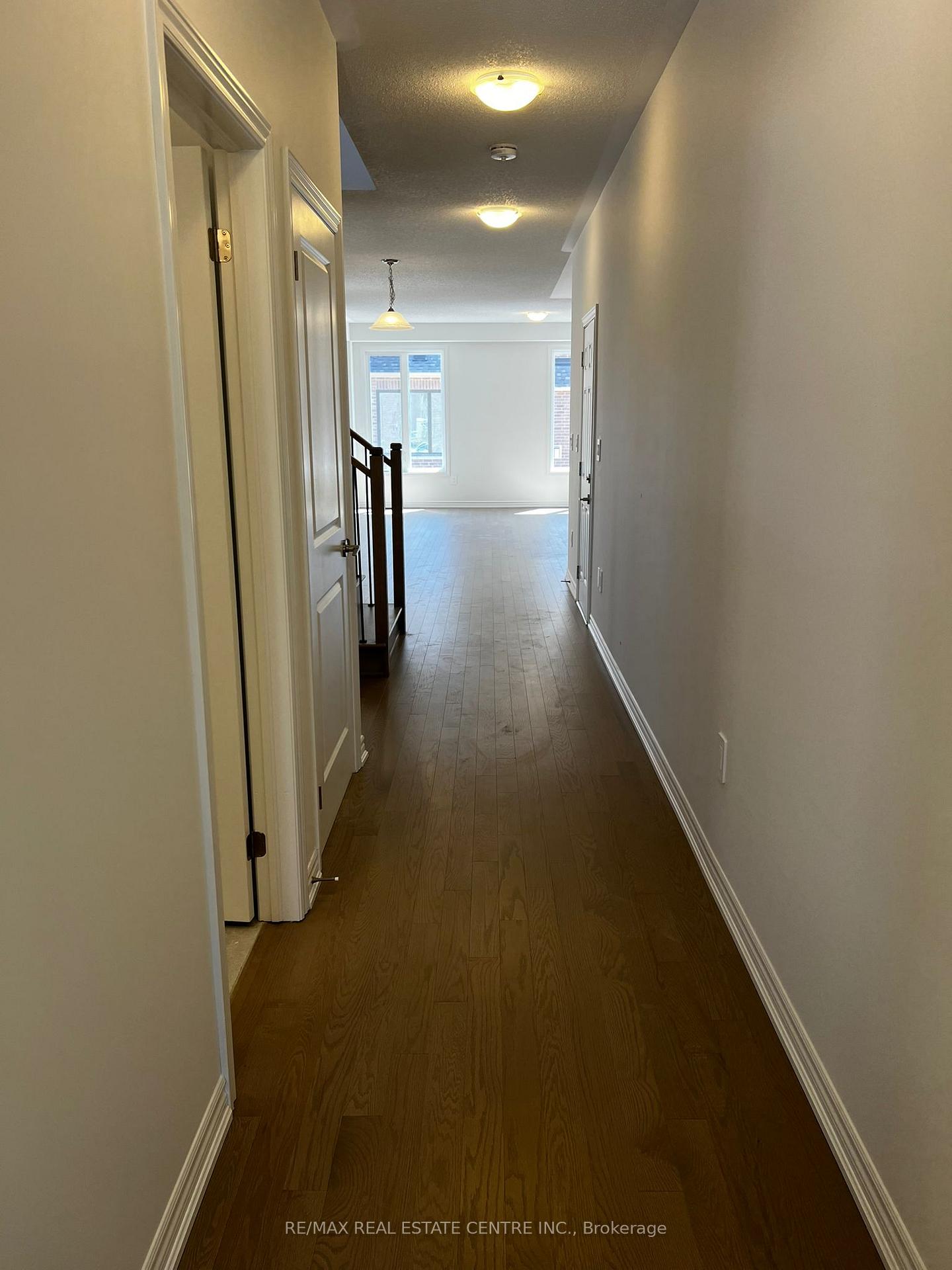 Photo 15 of 292 Bergamot Avenue, Milton, Walker — HOMEH