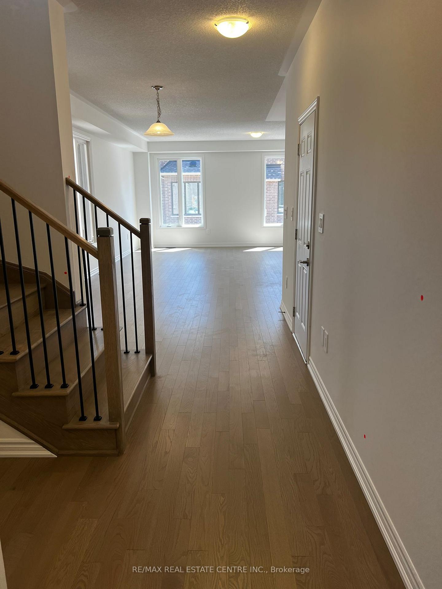 Photo 19 of 292 Bergamot Avenue, Milton, Walker — HOMEH