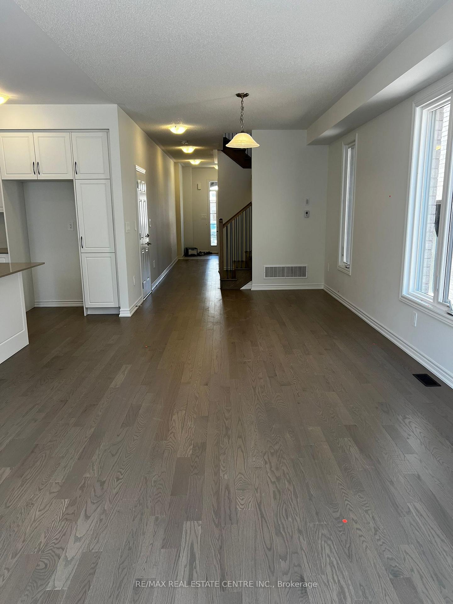 Photo 4 of 292 Bergamot Avenue, Milton, Walker — HOMEH