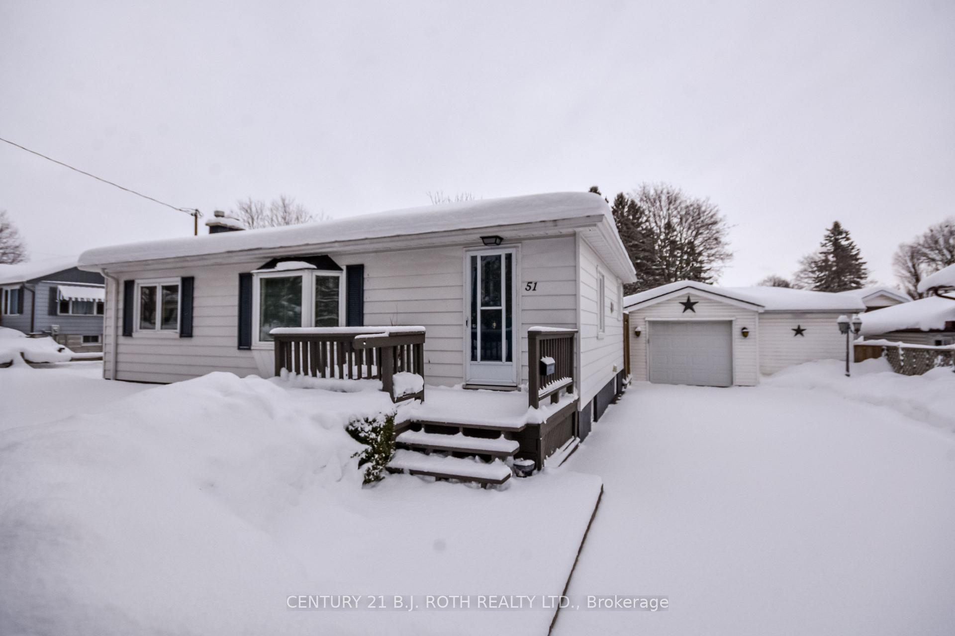 Photo 1 of 51 Fittons Road W, Orillia — HOMEH