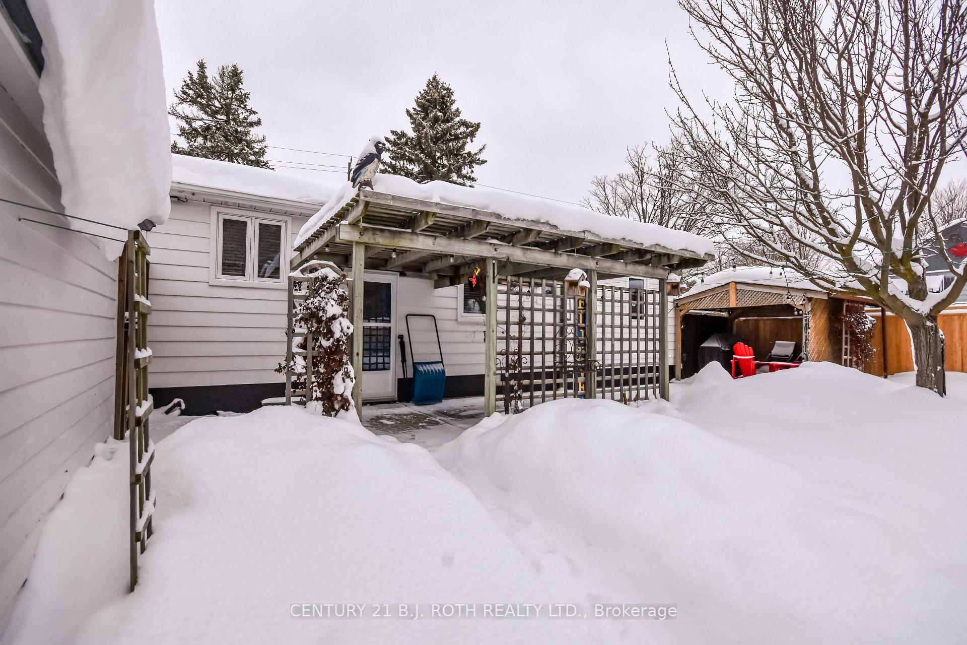 Photo 2 of 51 Fittons Road W, Orillia — HOMEH