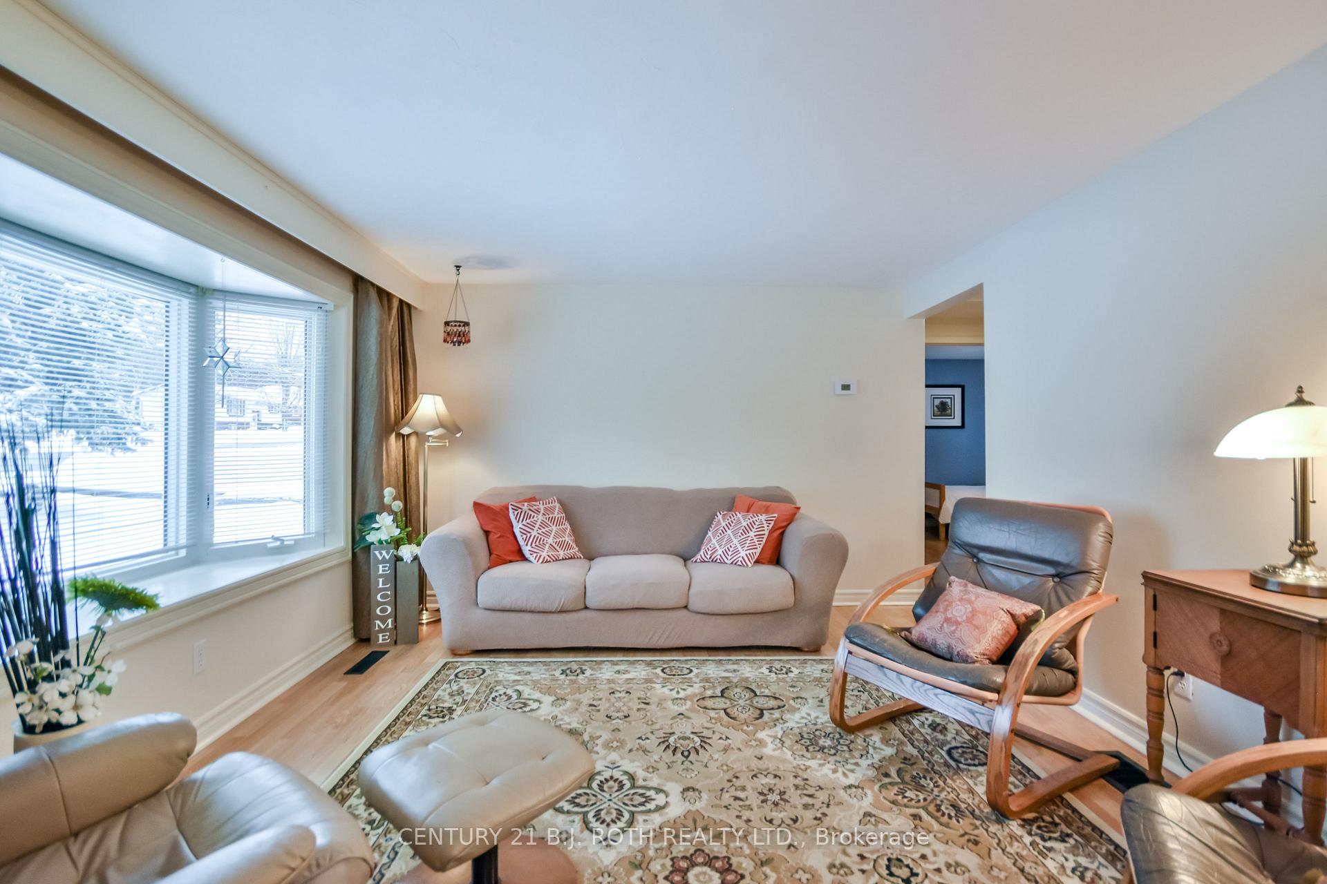 Photo 4 of 51 Fittons Road W, Orillia — HOMEH