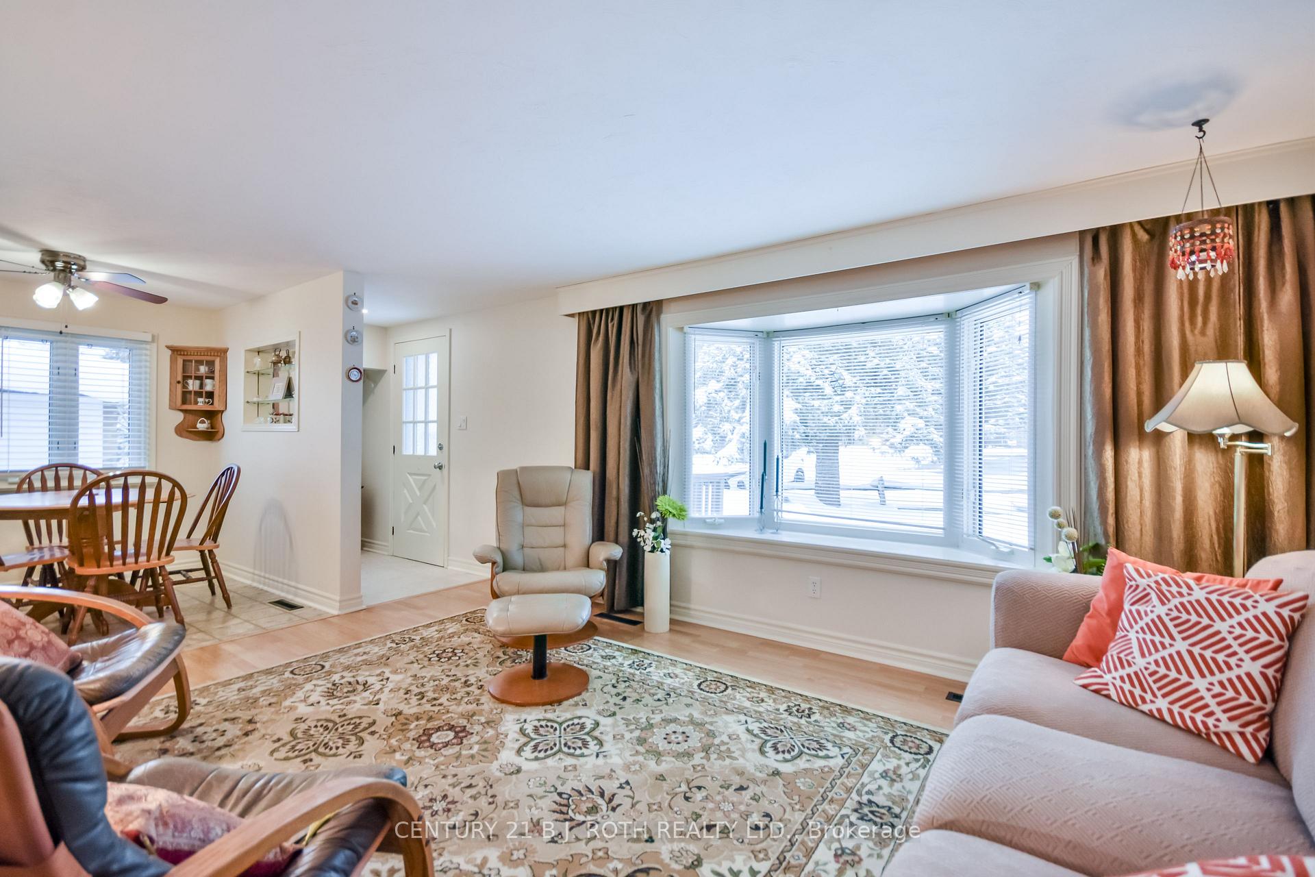 Photo 5 of 51 Fittons Road W, Orillia — HOMEH