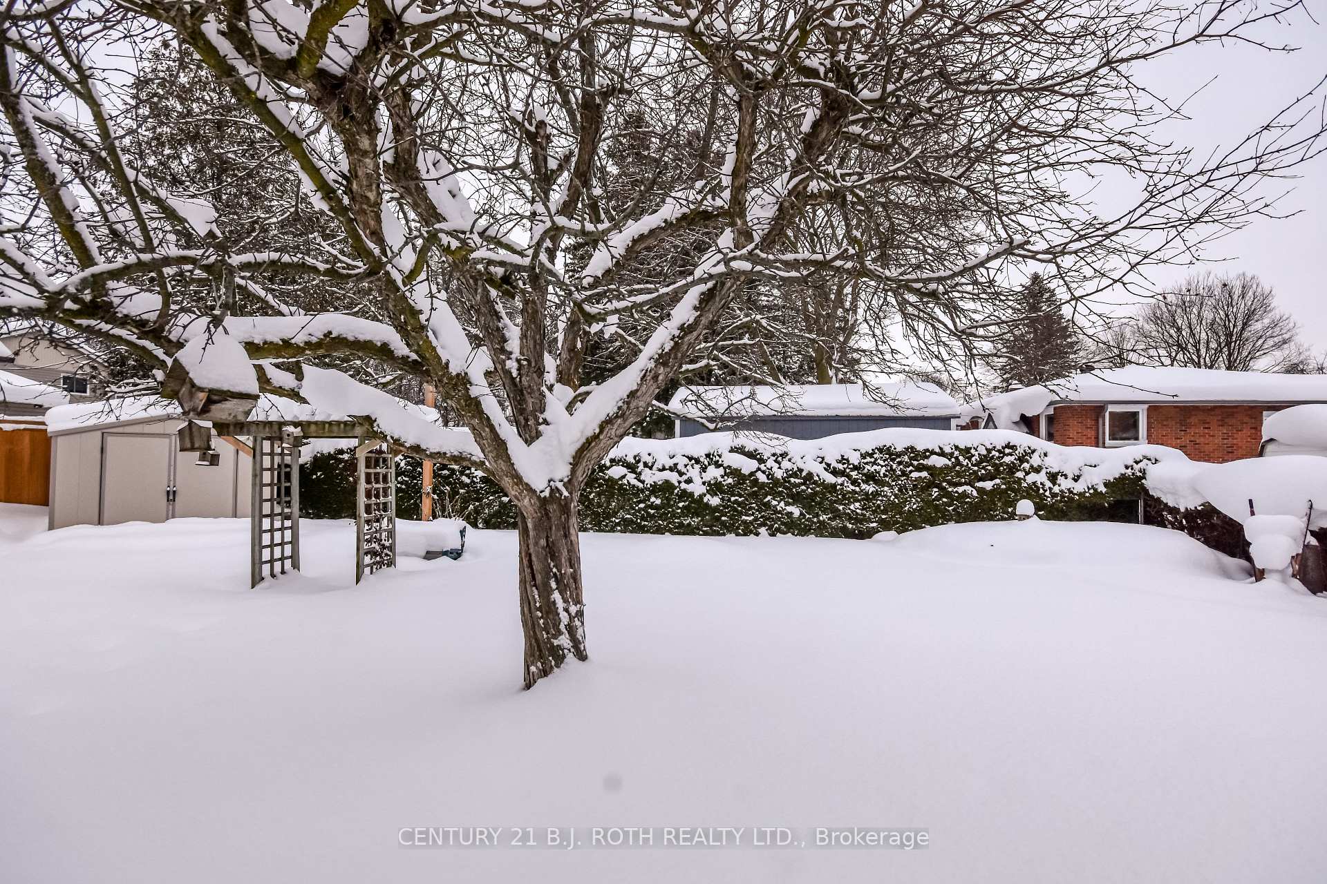 Photo 30 of 51 Fittons Road W, Orillia — HOMEH