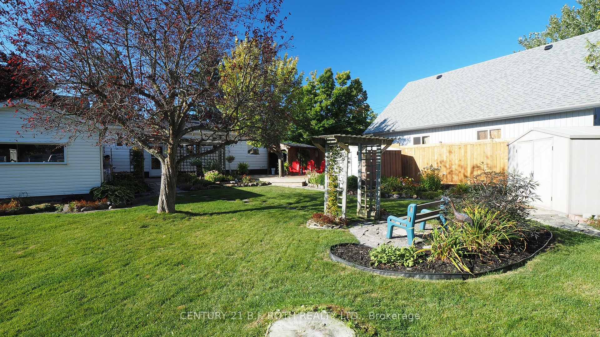 Photo 33 of 51 Fittons Road W, Orillia — HOMEH