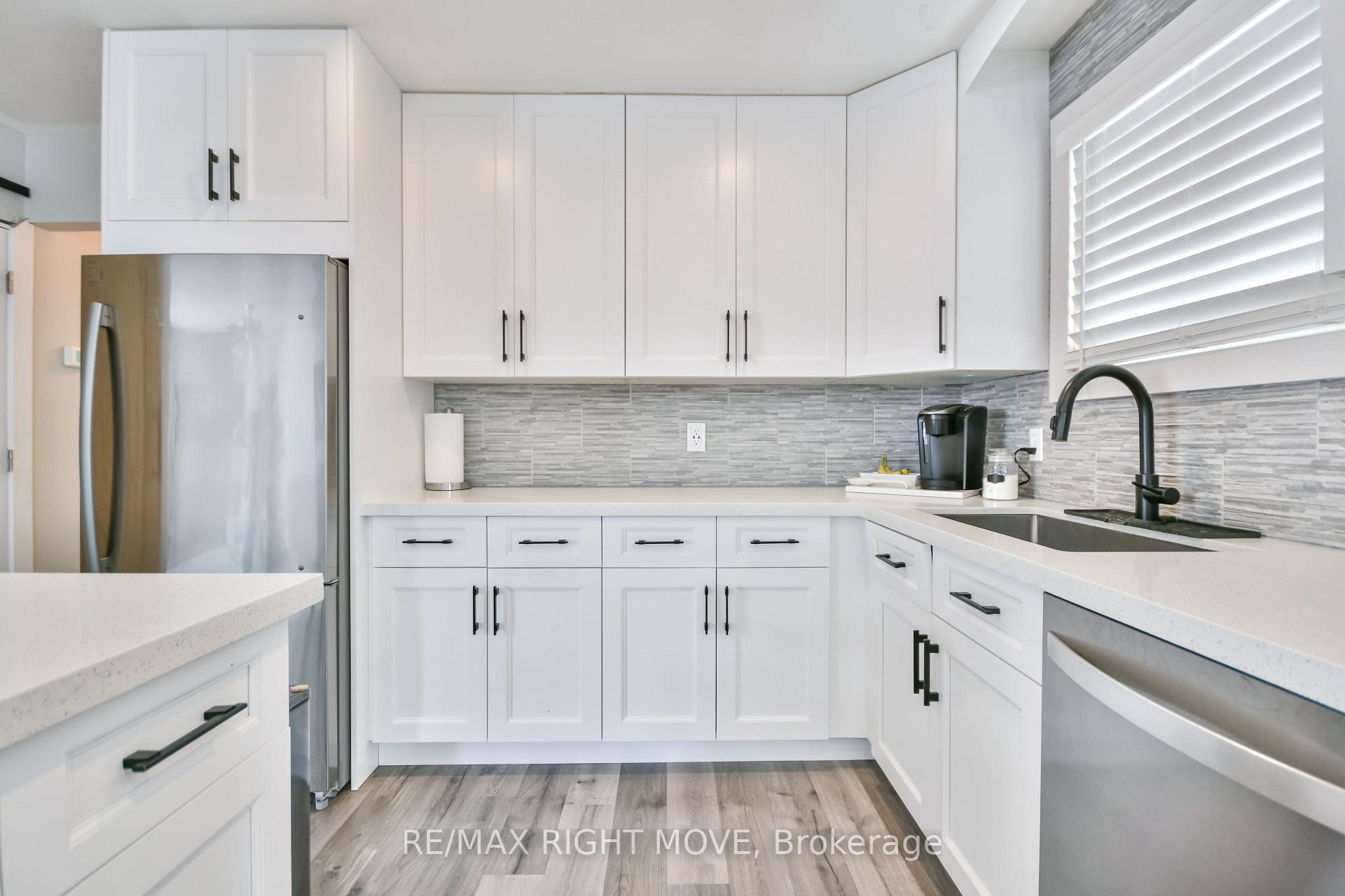 Photo 13 of 2 Walker Avenue, Orillia — HOMEH