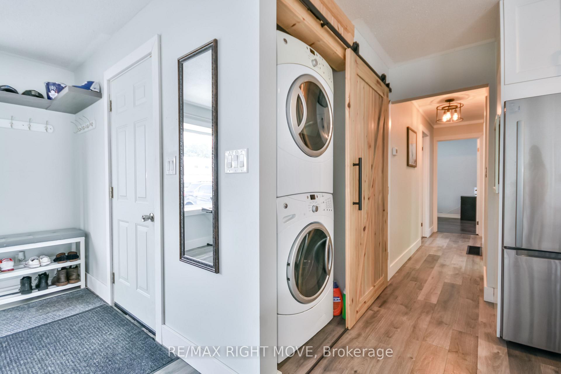 Photo 18 of 2 Walker Avenue, Orillia — HOMEH