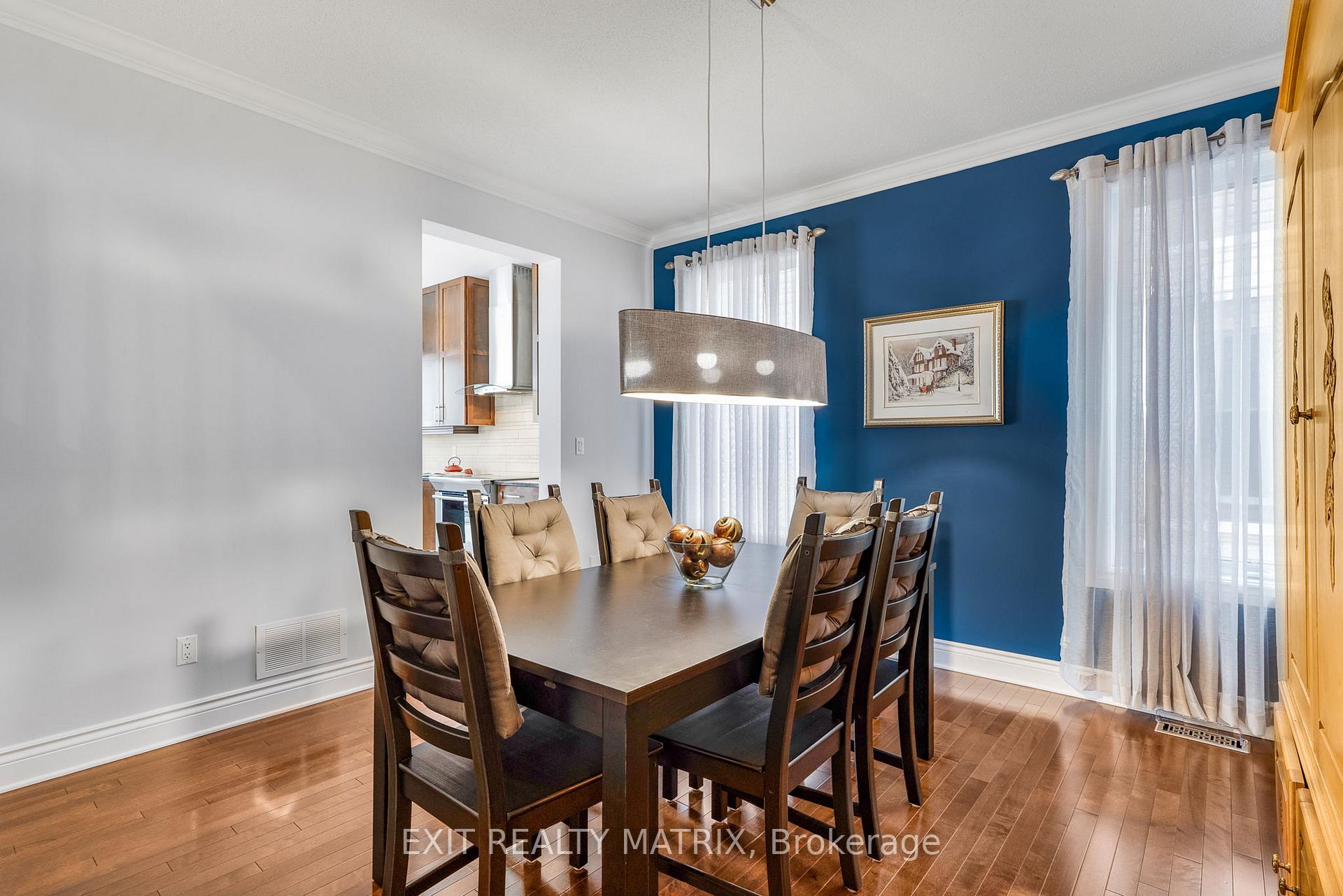 Photo 11 of 352 Oakcrest Way, Ottawa, Avalon East — HOMEH