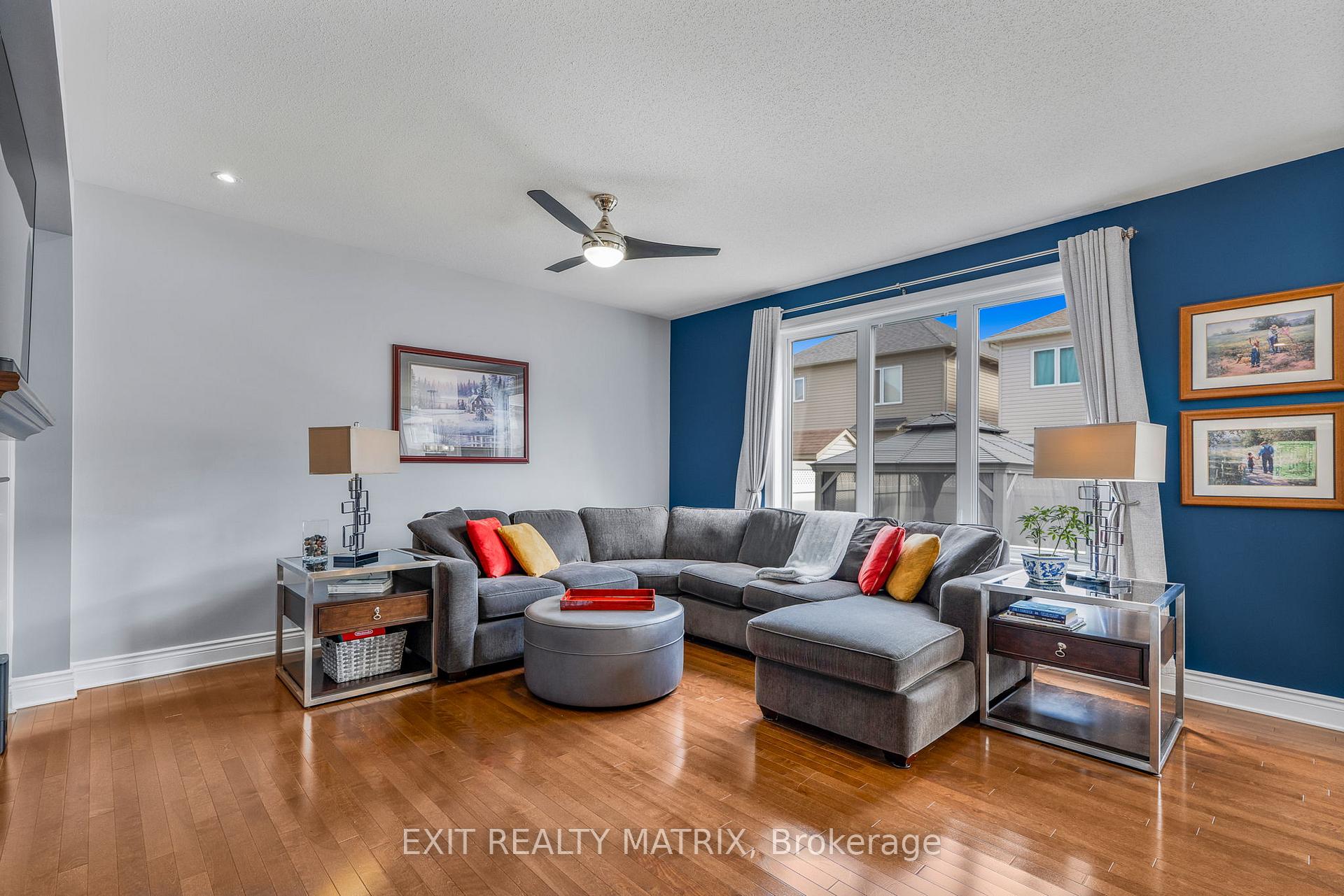 Photo 12 of 352 Oakcrest Way, Ottawa, Avalon East — HOMEH