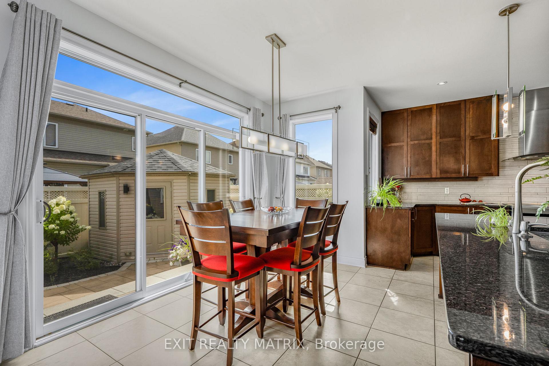 Photo 14 of 352 Oakcrest Way, Ottawa, Avalon East — HOMEH