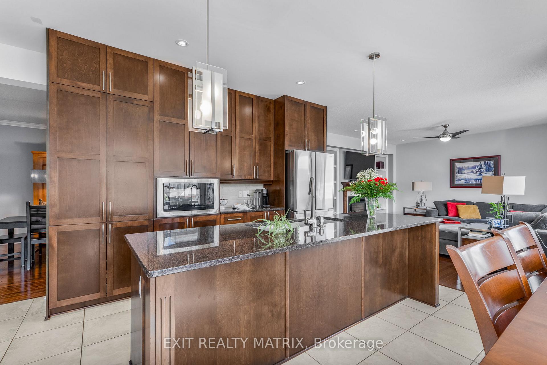 Photo 19 of 352 Oakcrest Way, Ottawa, Avalon East — HOMEH