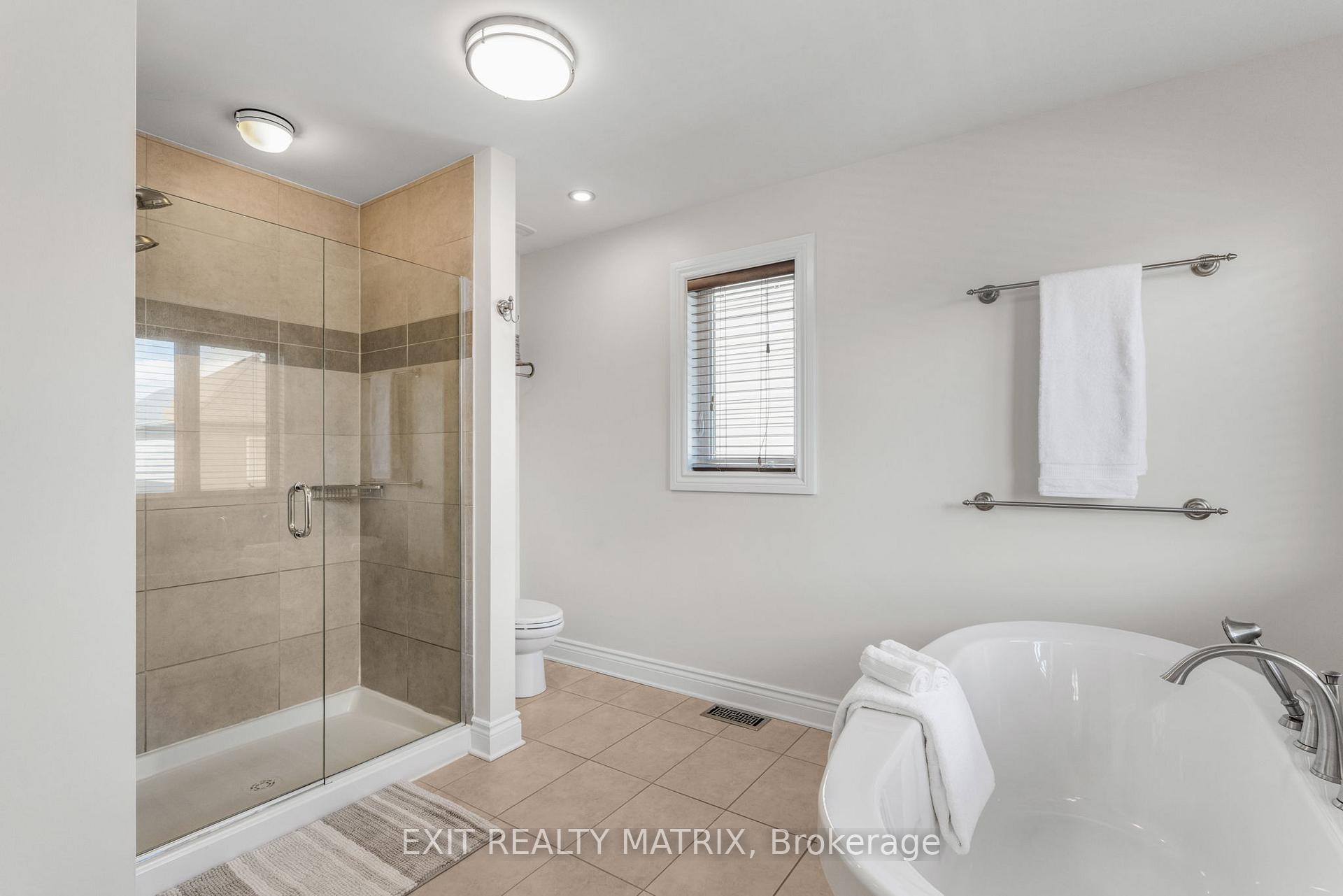 Photo 22 of 352 Oakcrest Way, Ottawa, Avalon East — HOMEH