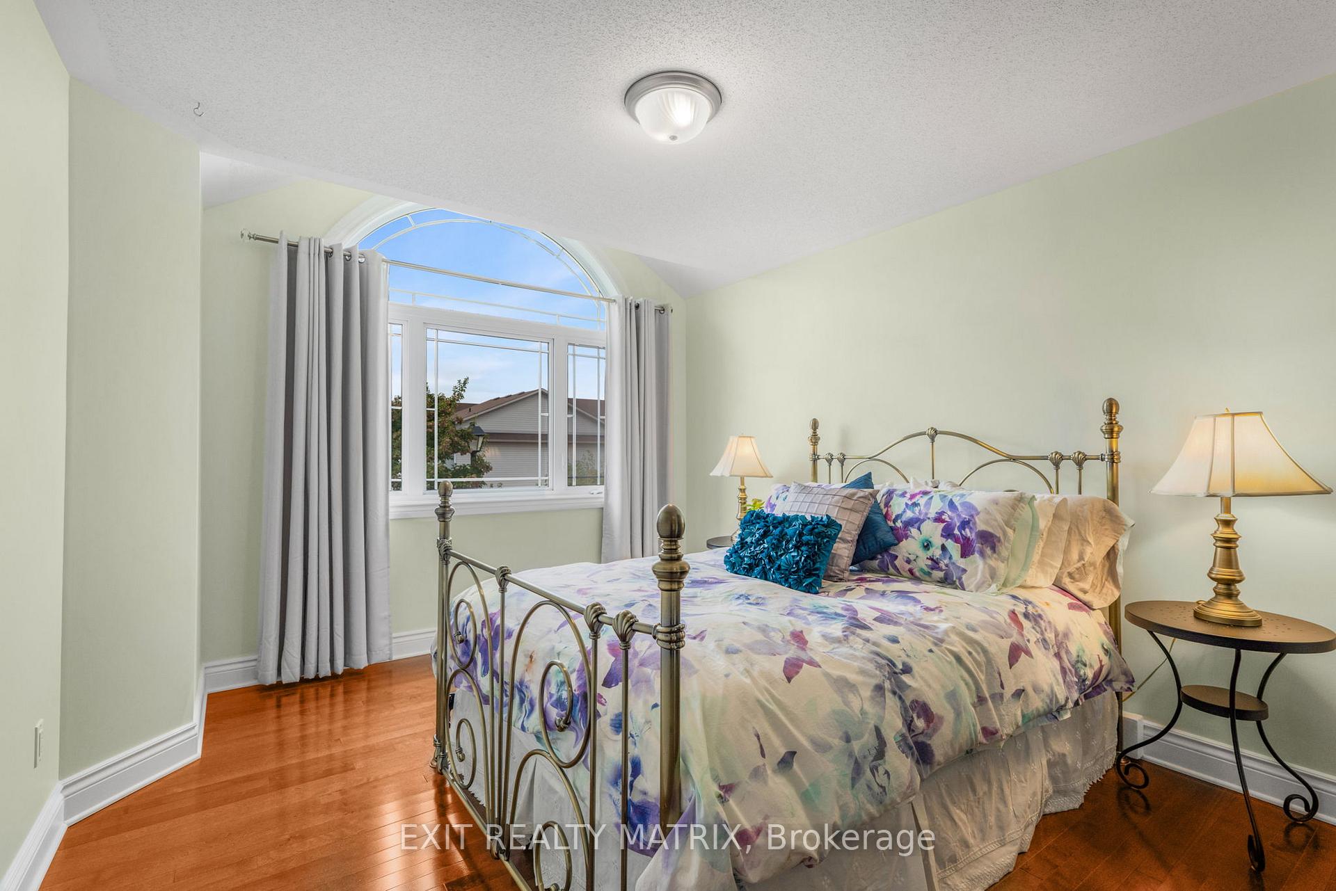 Photo 25 of 352 Oakcrest Way, Ottawa, Avalon East — HOMEH