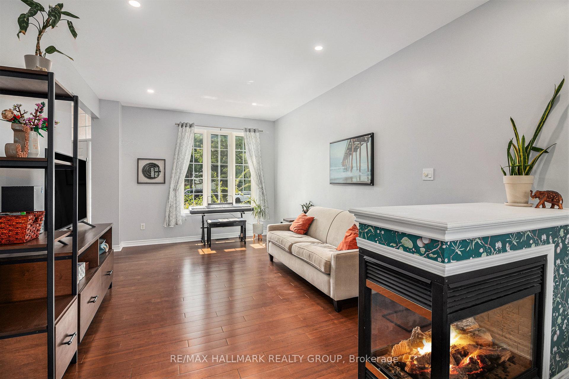 Photo 15 of 1565 Winterport Way, Ottawa, Fallingbrook/Pineridge — HOMEH