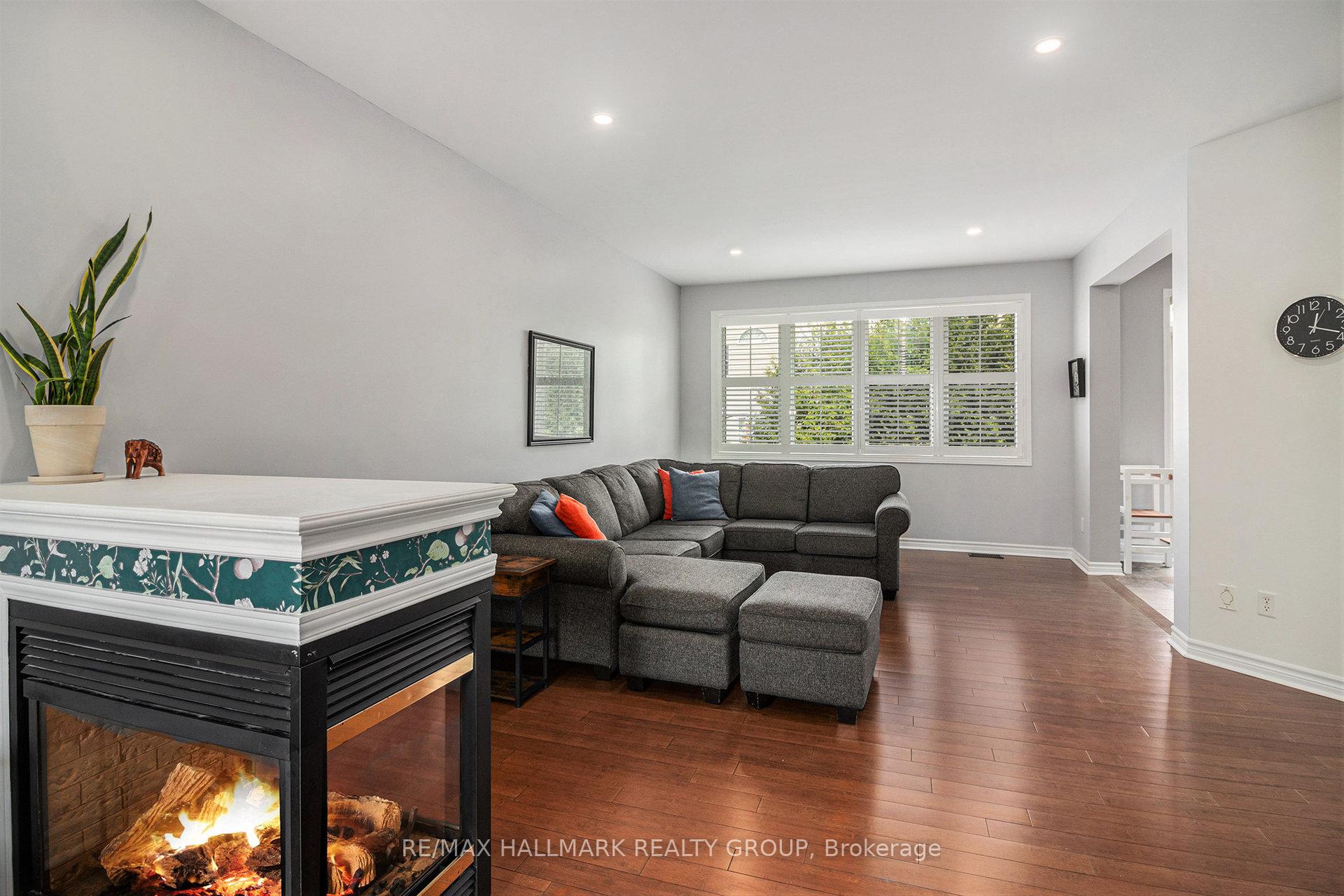 Photo 16 of 1565 Winterport Way, Ottawa, Fallingbrook/Pineridge — HOMEH