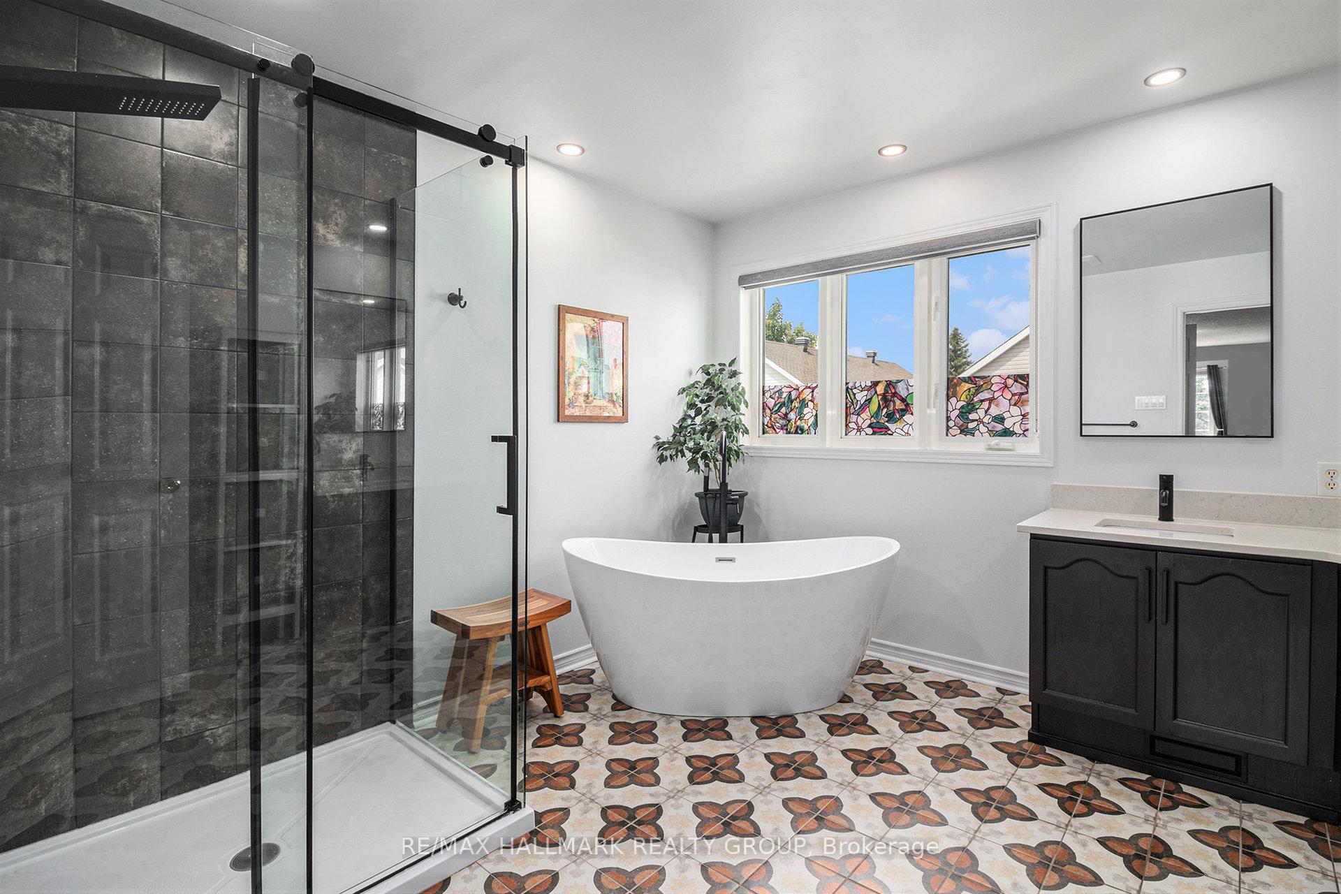 Photo 30 of 1565 Winterport Way, Ottawa, Fallingbrook/Pineridge — HOMEH