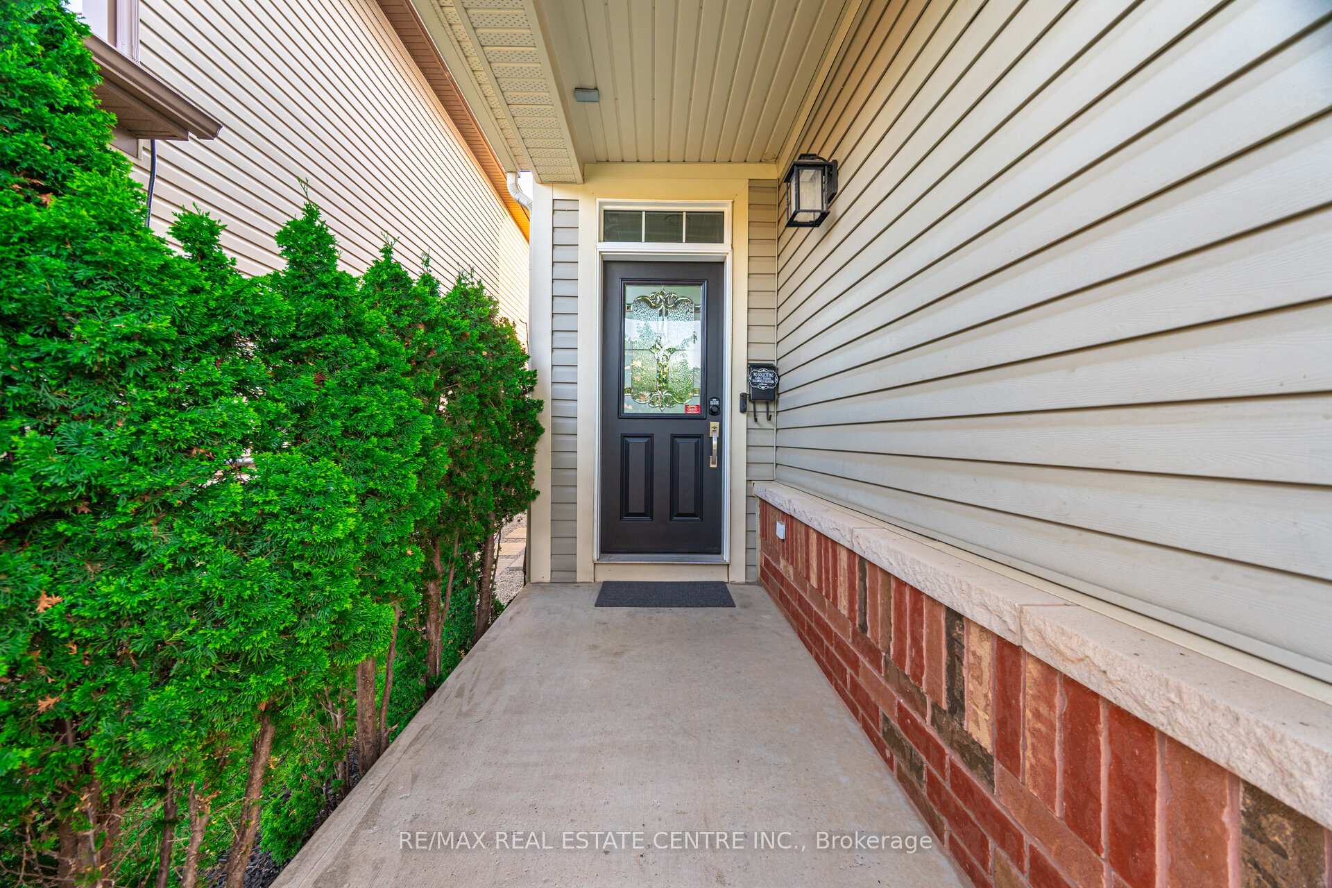 Photo 3 of 960 Rigo Crossing, Milton, Willmott — HOMEH