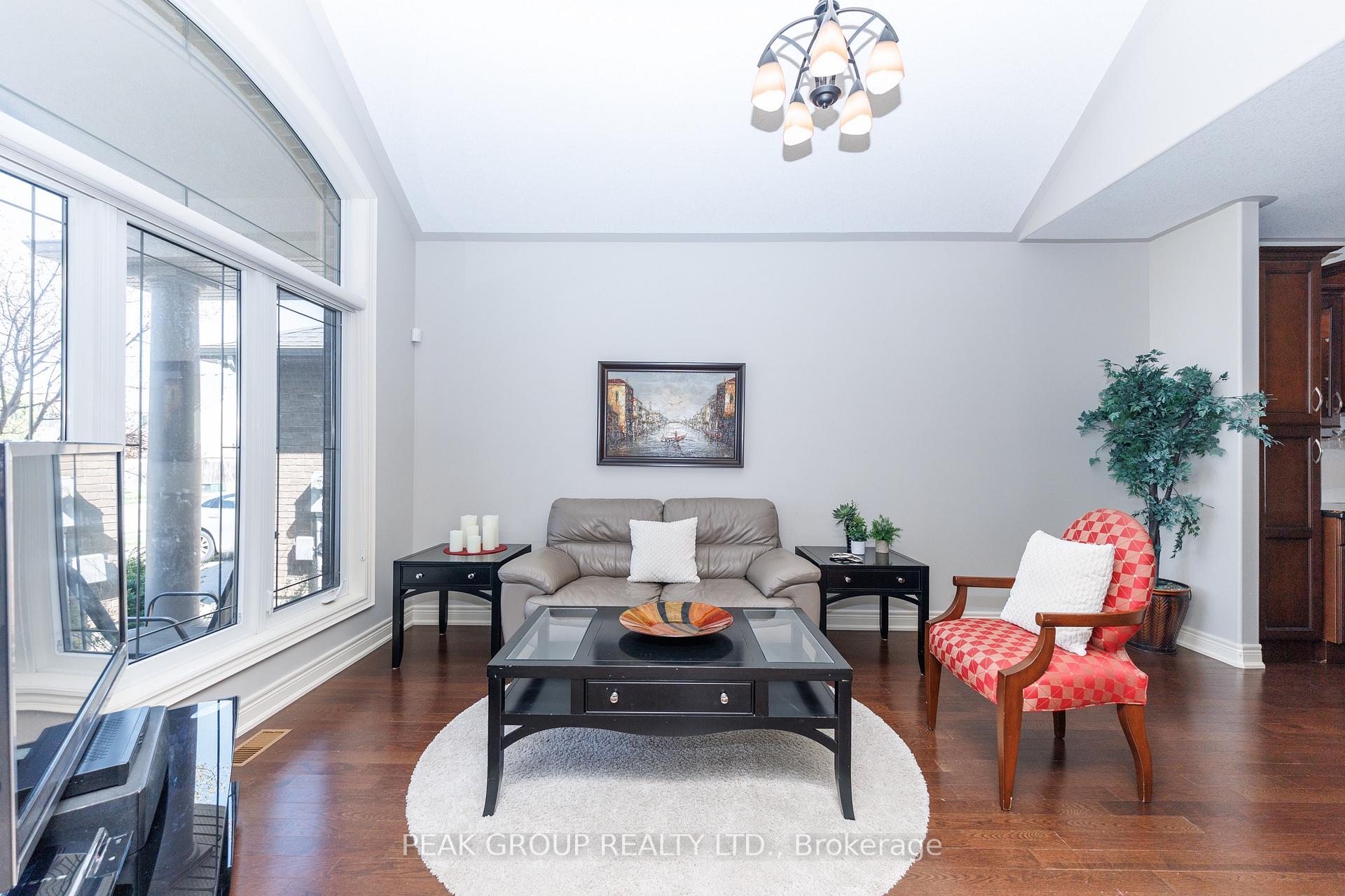 Photo 6 of 7178 St Michael Avenue, Niagara Falls, Forestview — HOMEH