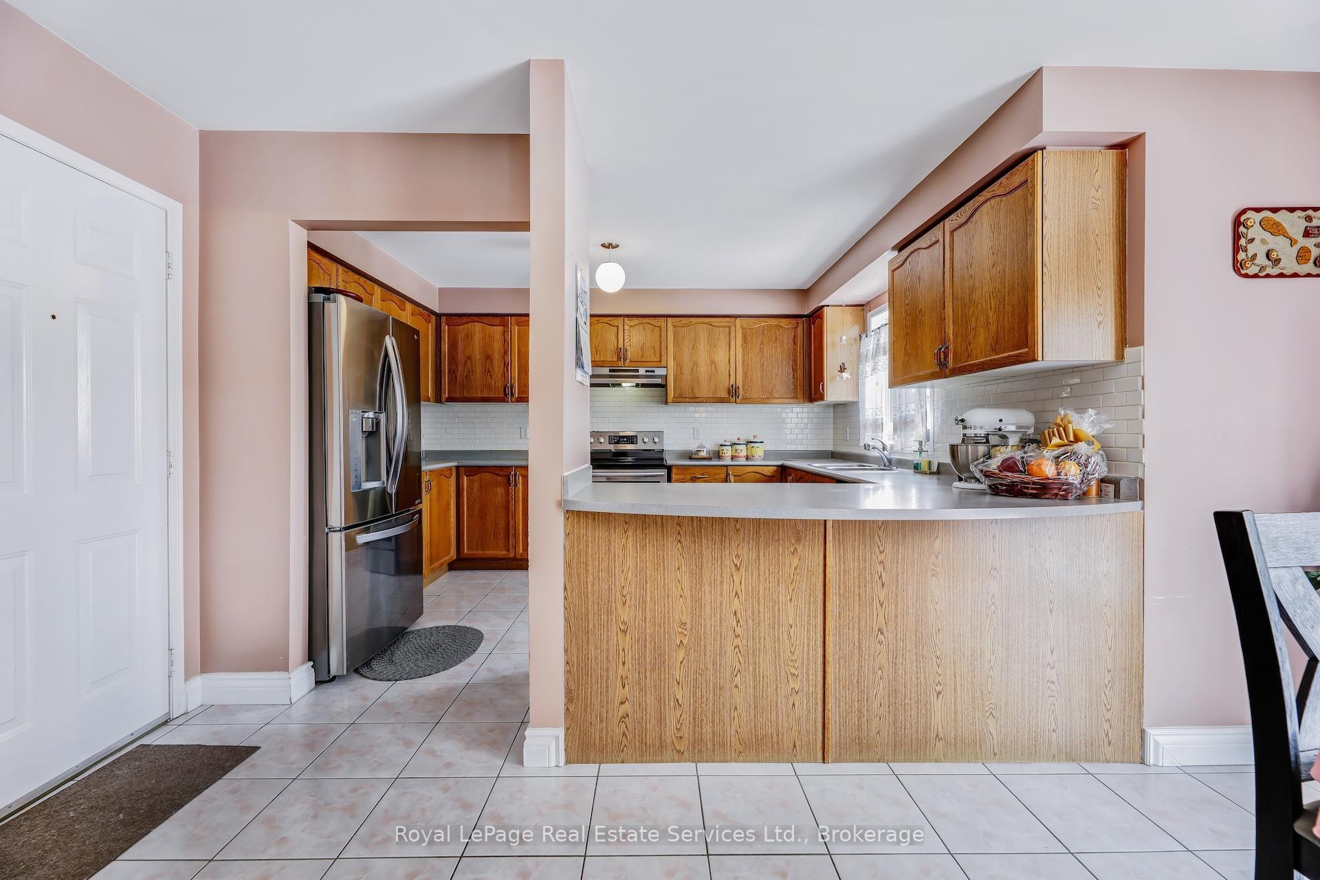 Photo 15 of 164 Dixon Drive E, Milton, Dempsey — HOMEH