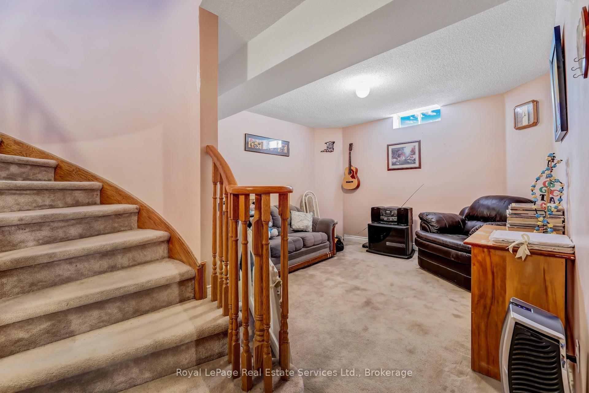 Photo 34 of 164 Dixon Drive E, Milton, Dempsey — HOMEH