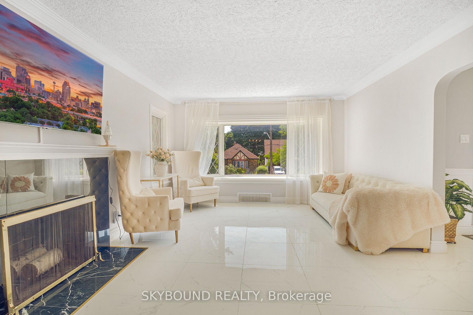 Photo 6 of 5177 Valley Way, Niagara Falls, Cherrywood — HOMEH