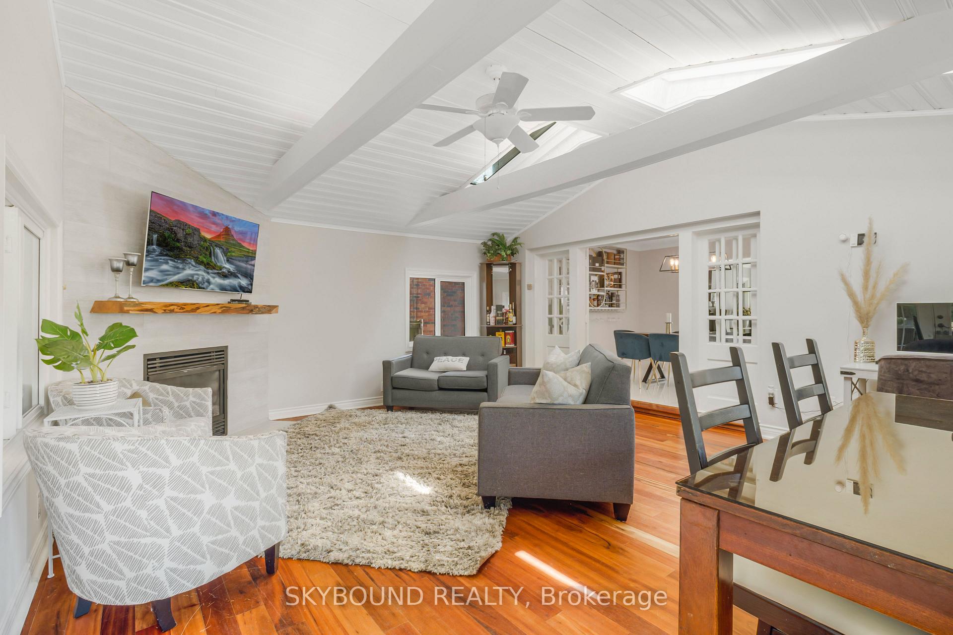 Photo 11 of 5177 Valley Way, Niagara Falls, Cherrywood — HOMEH