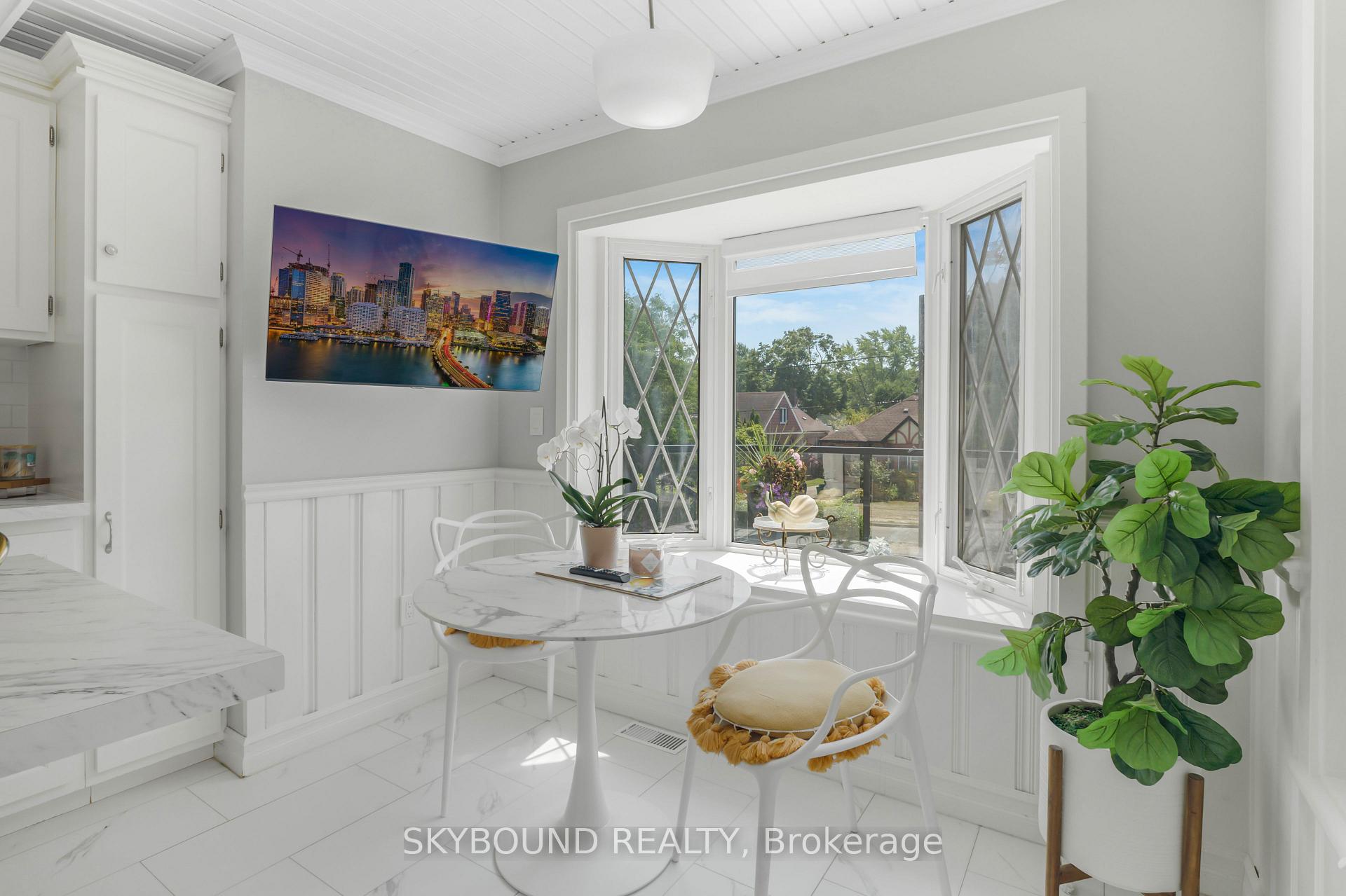 Photo 17 of 5177 Valley Way, Niagara Falls, Cherrywood — HOMEH