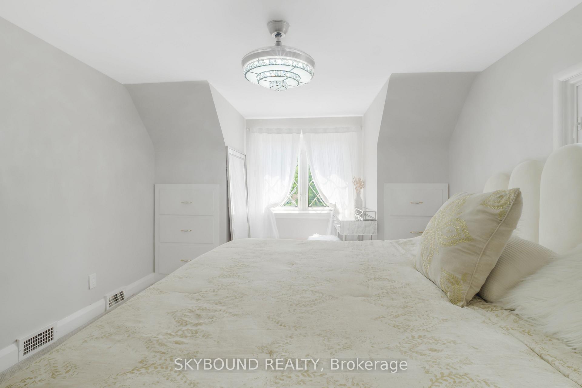 Photo 20 of 5177 Valley Way, Niagara Falls, Cherrywood — HOMEH