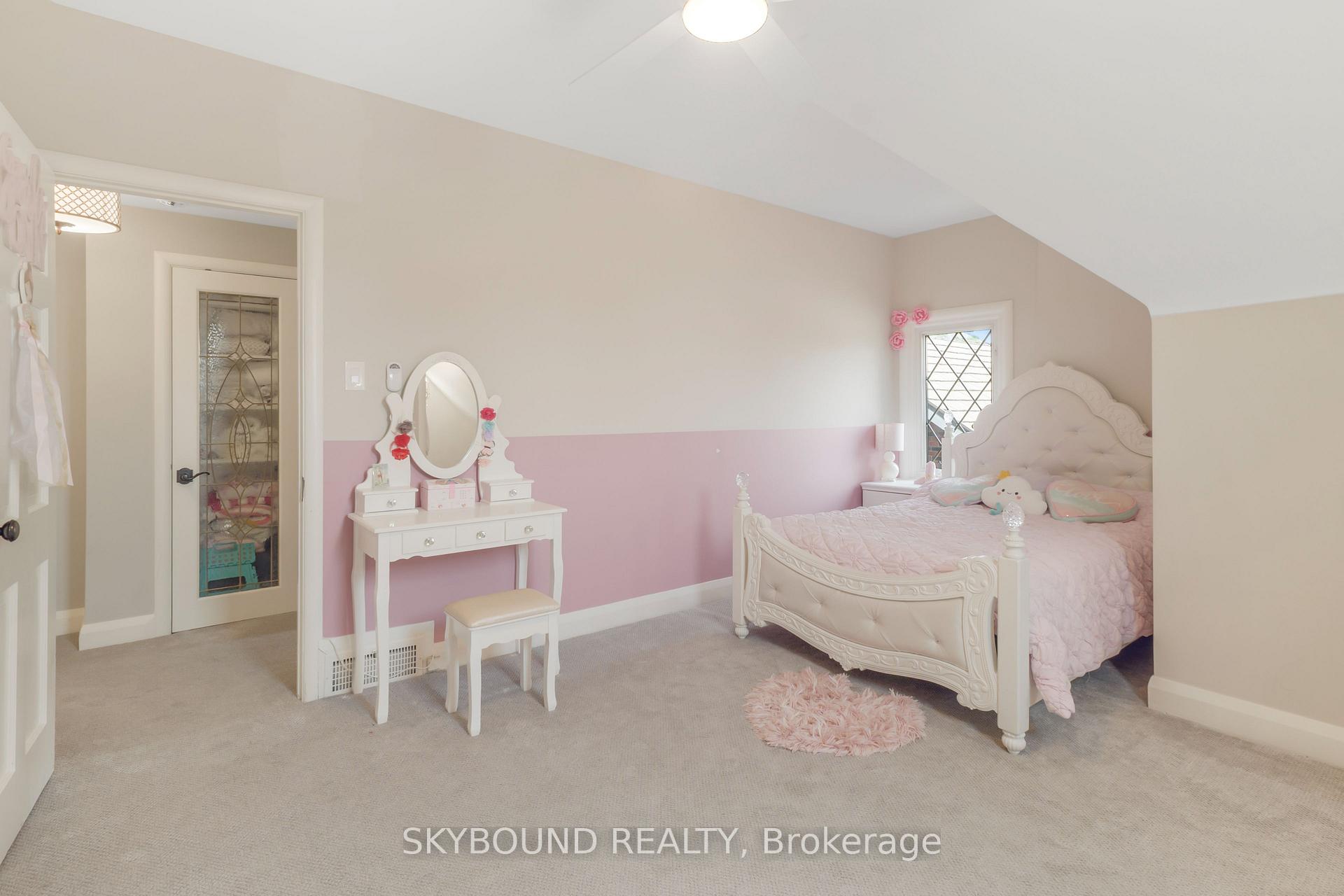 Photo 24 of 5177 Valley Way, Niagara Falls, Cherrywood — HOMEH