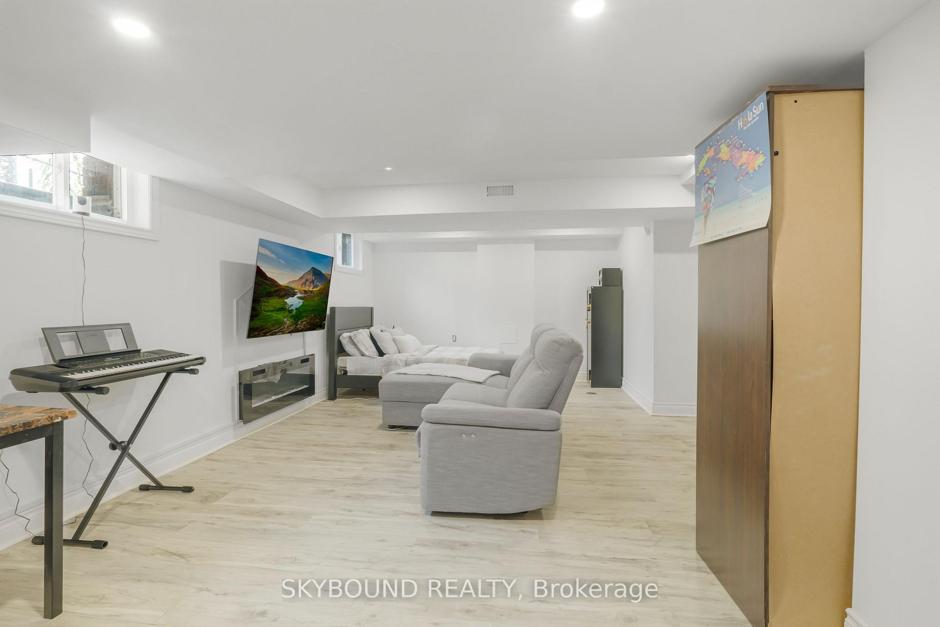 Photo 28 of 5177 Valley Way, Niagara Falls, Cherrywood — HOMEH