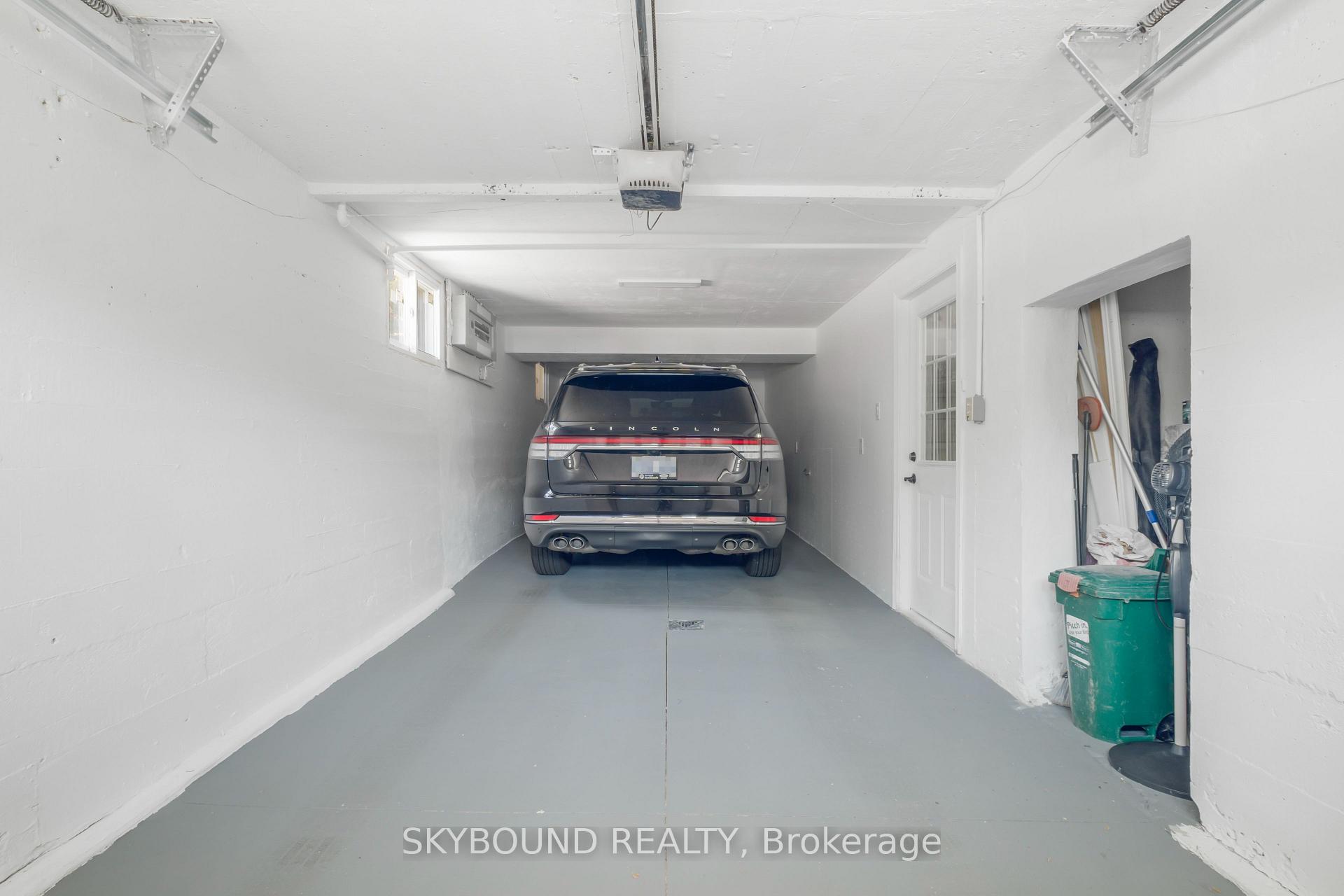 Photo 32 of 5177 Valley Way, Niagara Falls, Cherrywood — HOMEH