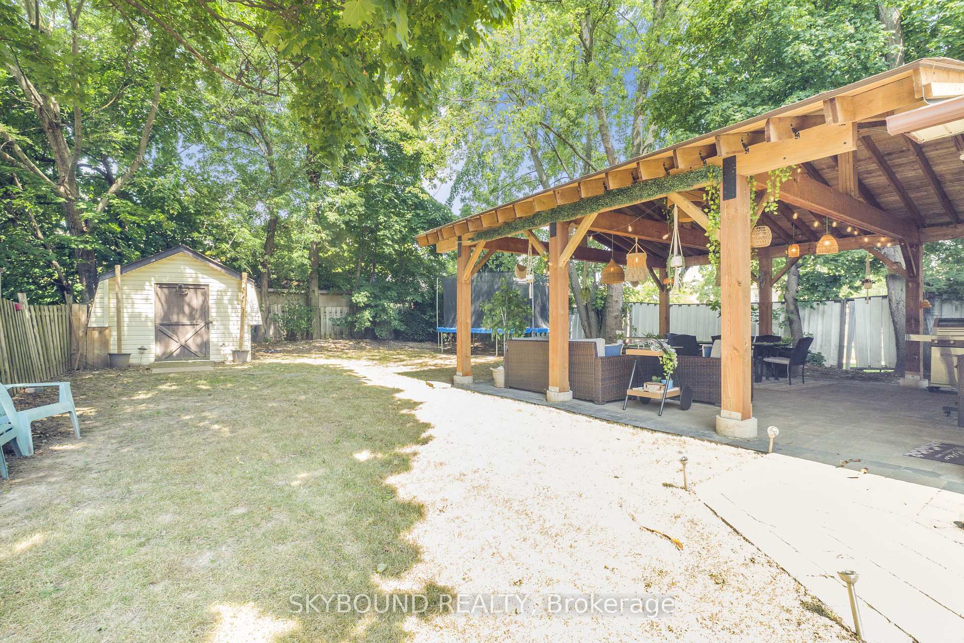 Photo 36 of 5177 Valley Way, Niagara Falls, Cherrywood — HOMEH
