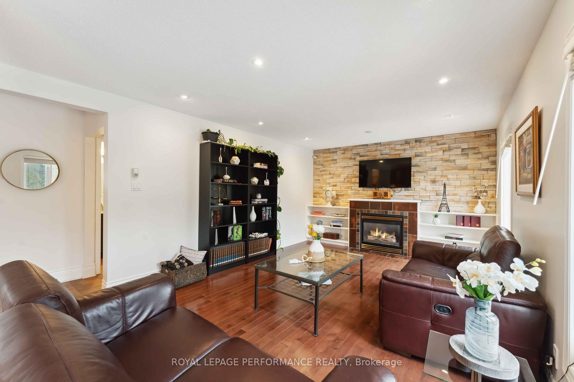 Photo 8 of 1060 Charest Way, Ottawa, Avalon East — HOMEH