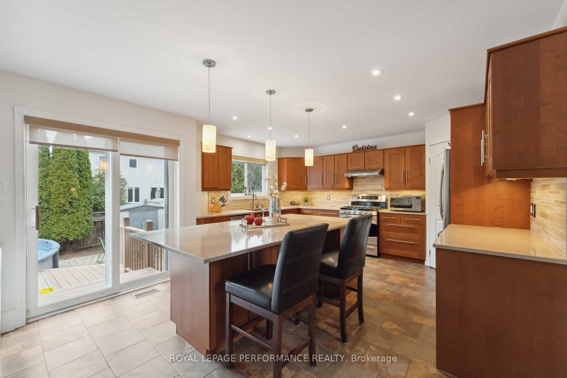 Photo 12 of 1060 Charest Way, Ottawa, Avalon East — HOMEH