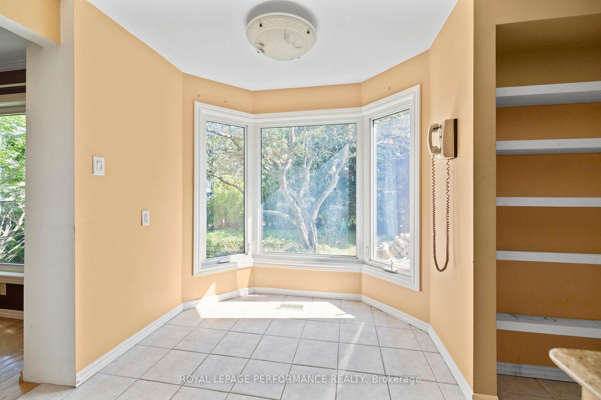 Photo 14 of 198 Park Grove Drive, Ottawa, Queenswood Heights South — HOMEH