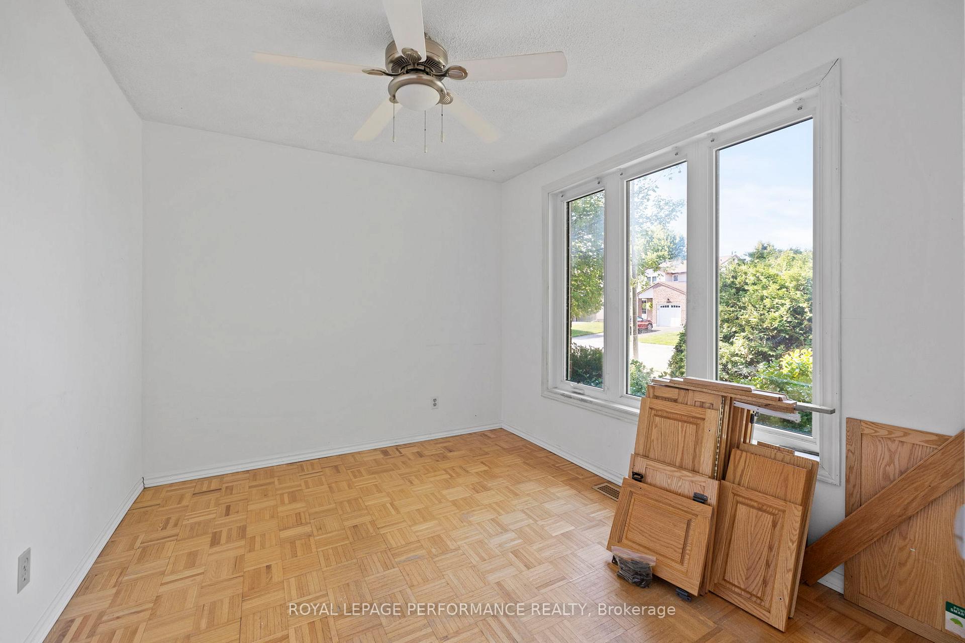 Photo 22 of 198 Park Grove Drive, Ottawa, Queenswood Heights South — HOMEH