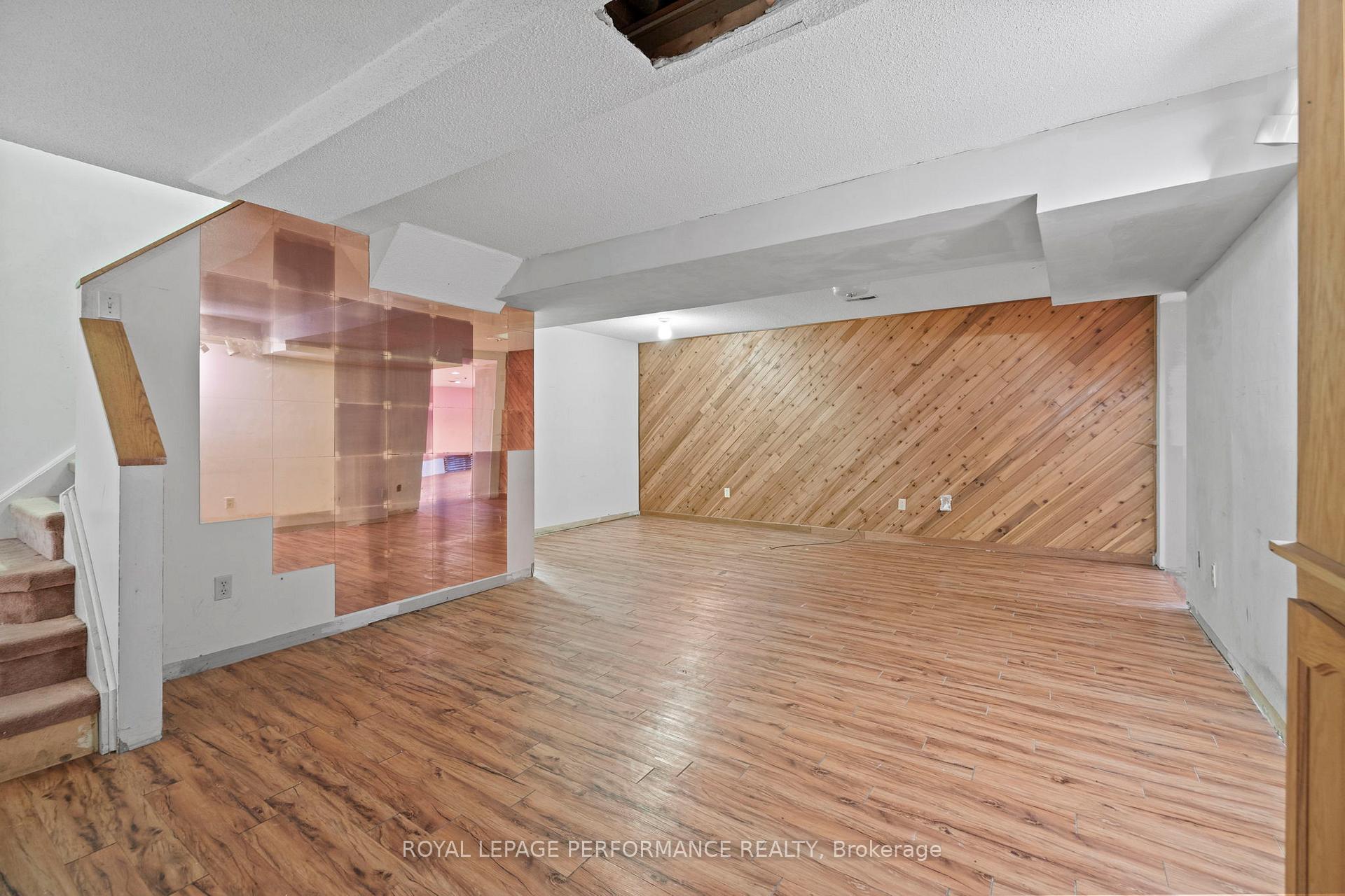 Photo 36 of 198 Park Grove Drive, Ottawa, Queenswood Heights South — HOMEH