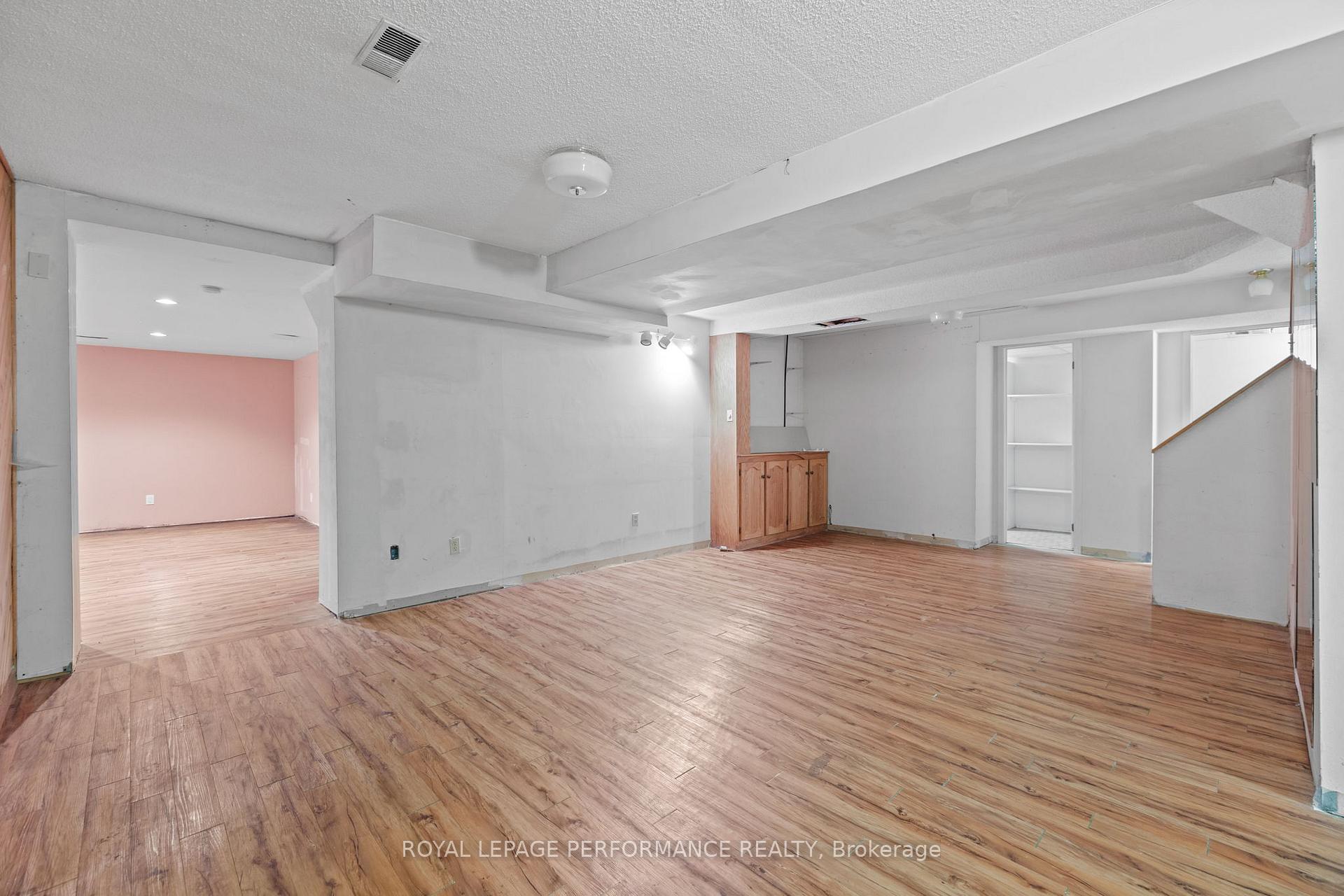 Photo 37 of 198 Park Grove Drive, Ottawa, Queenswood Heights South — HOMEH
