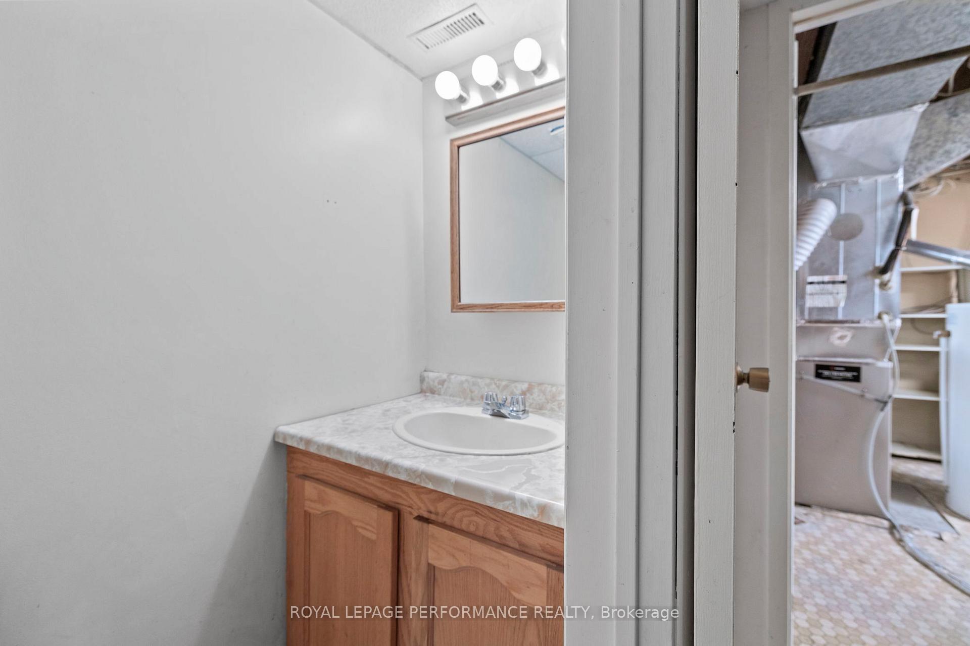 Photo 43 of 198 Park Grove Drive, Ottawa, Queenswood Heights South — HOMEH