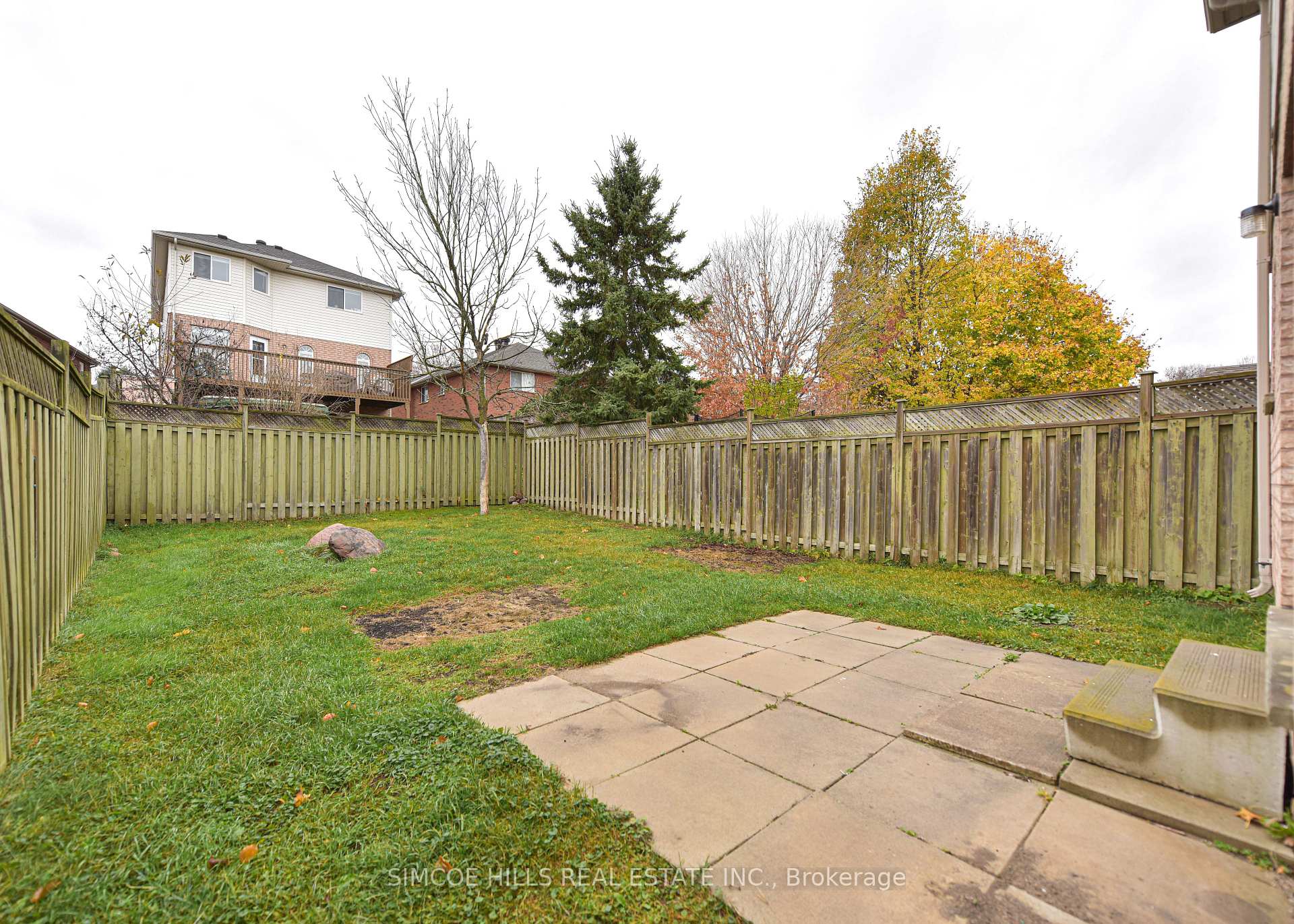 Photo 2 of 159 Julia Crescent, Orillia — HOMEH