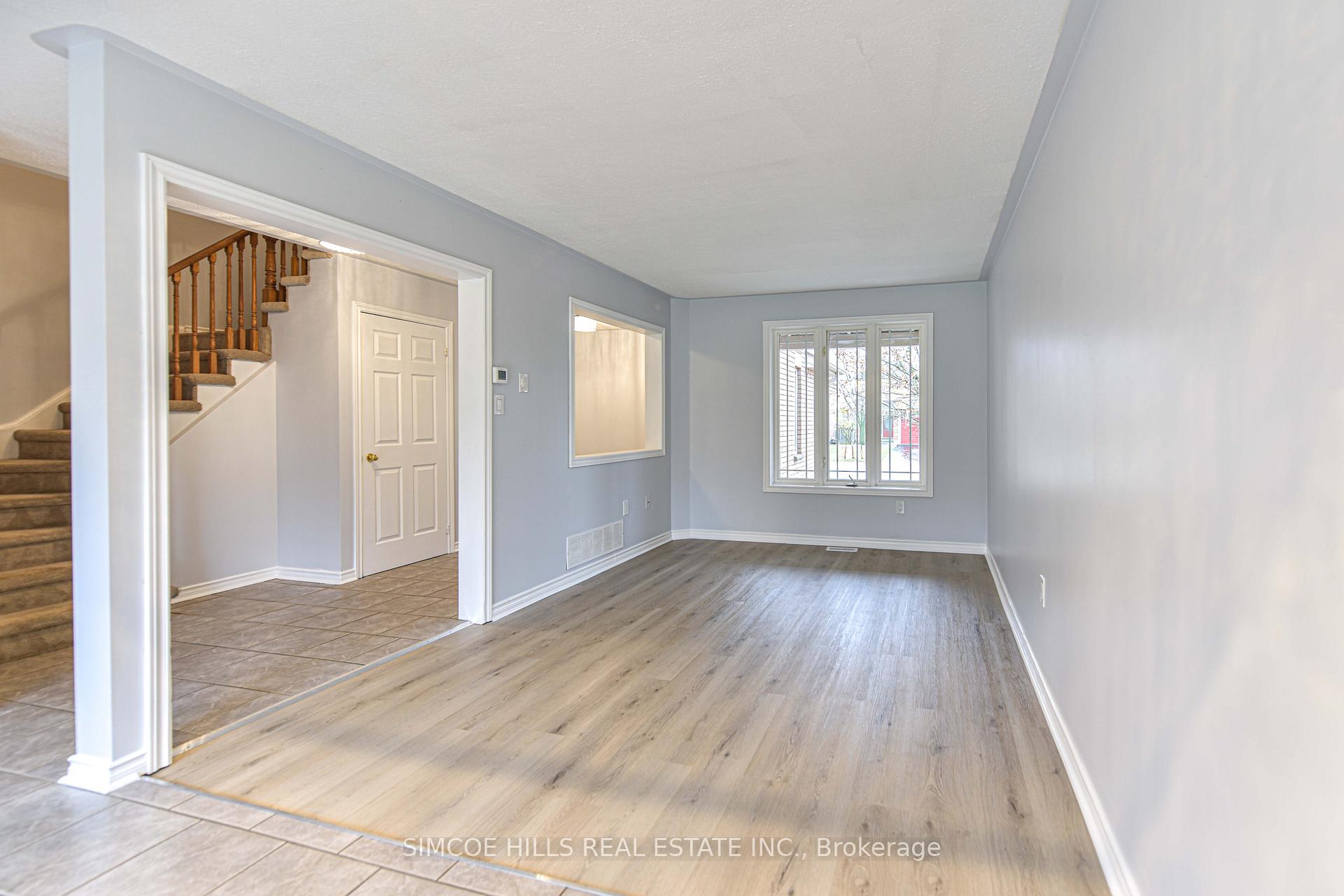 Photo 5 of 159 Julia Crescent, Orillia — HOMEH